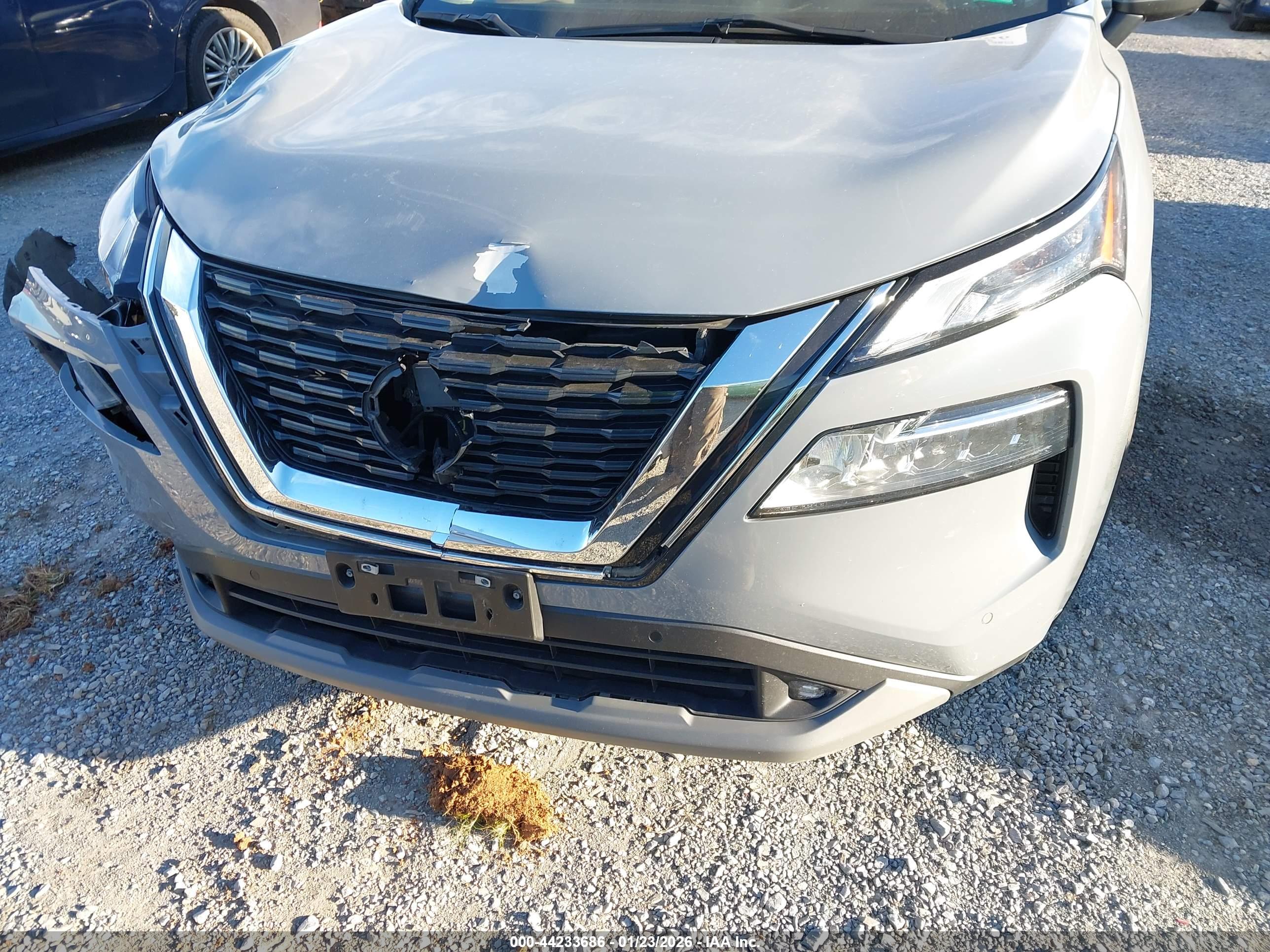 NISSAN ROGUE image 6