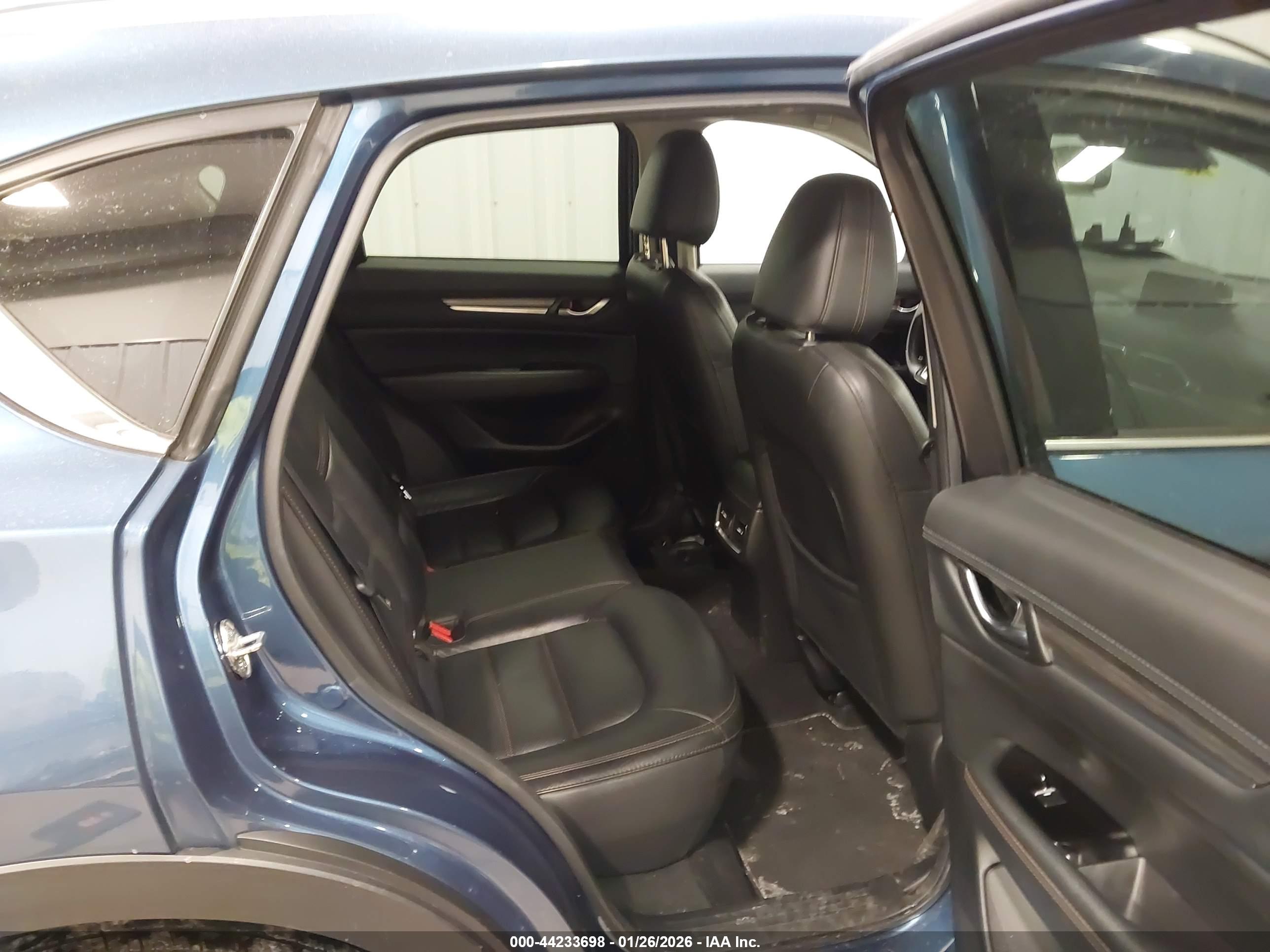 MAZDA CX-5 image 8