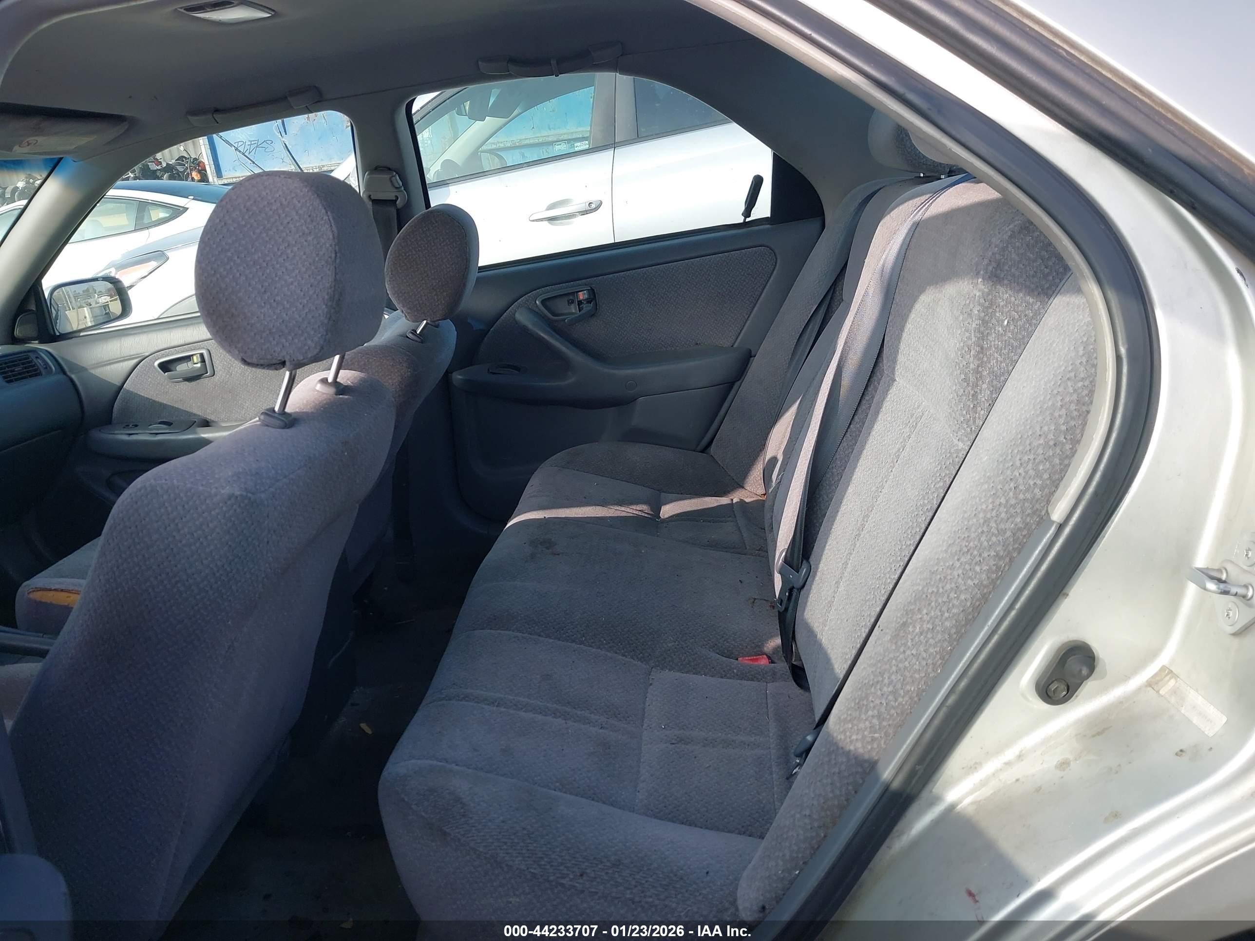 TOYOTA CAMRY image 8