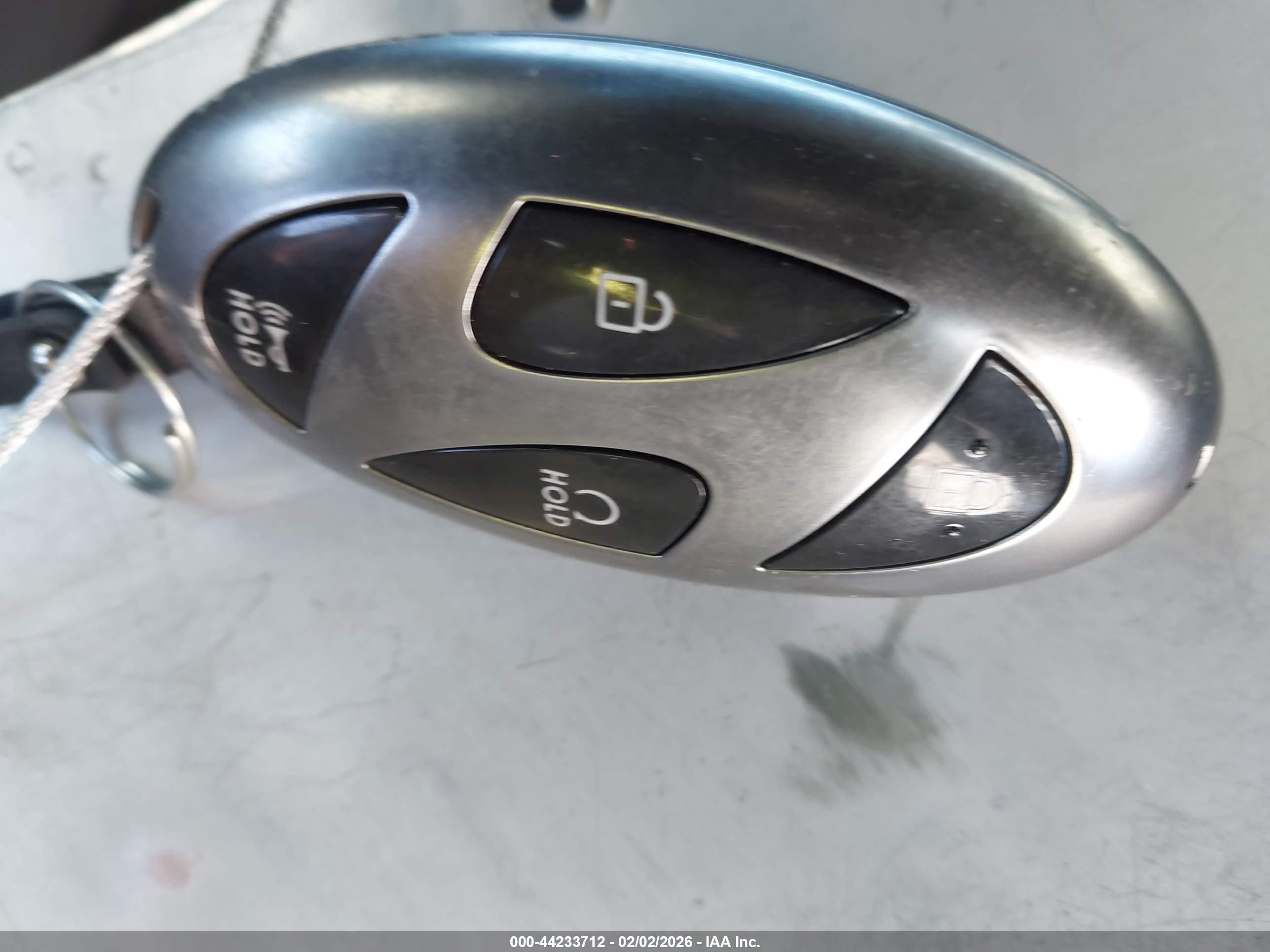 HYUNDAI ELANTRA image 11