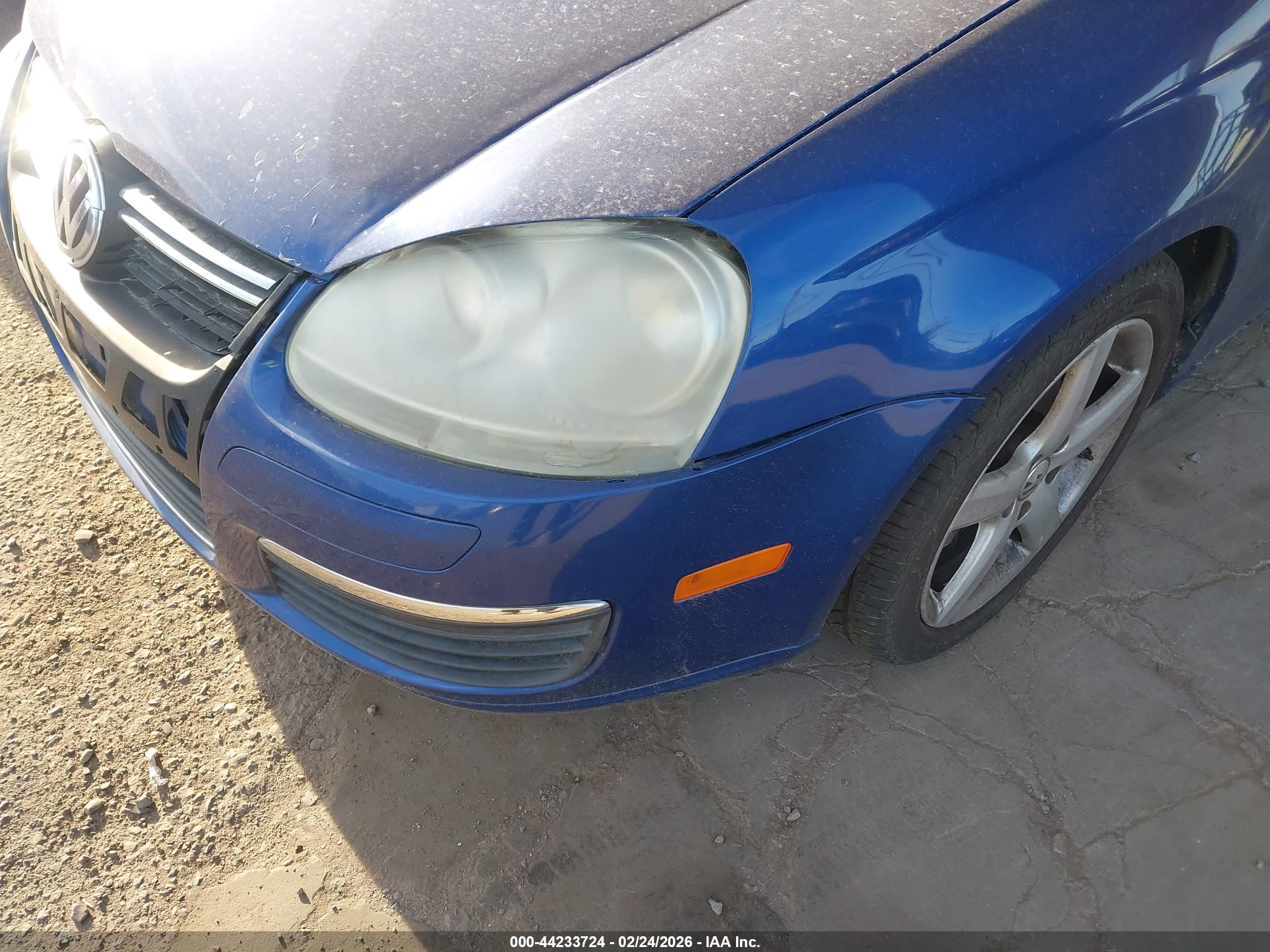 VOLKSWAGEN JETTA image 6