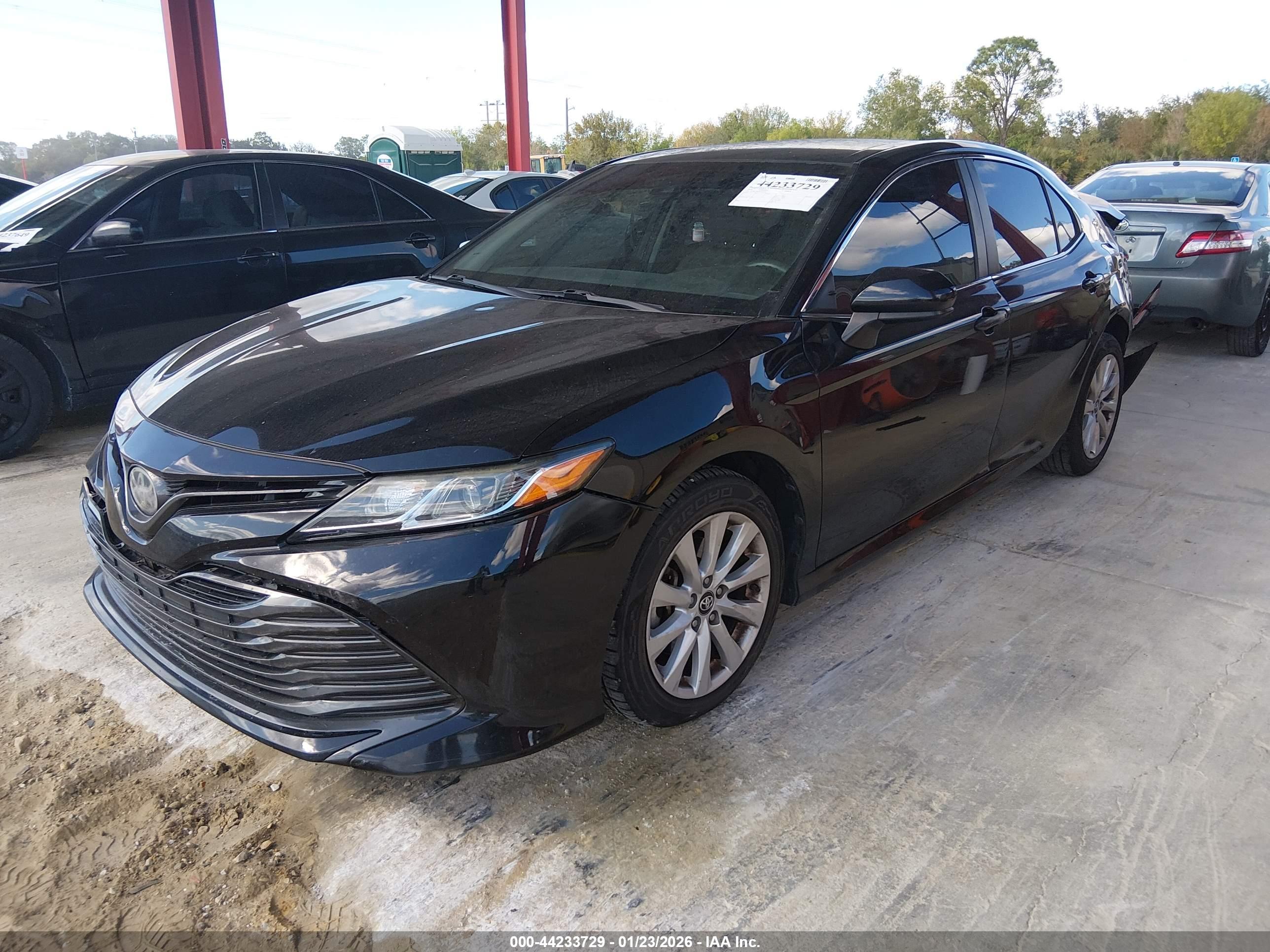 TOYOTA CAMRY image 2