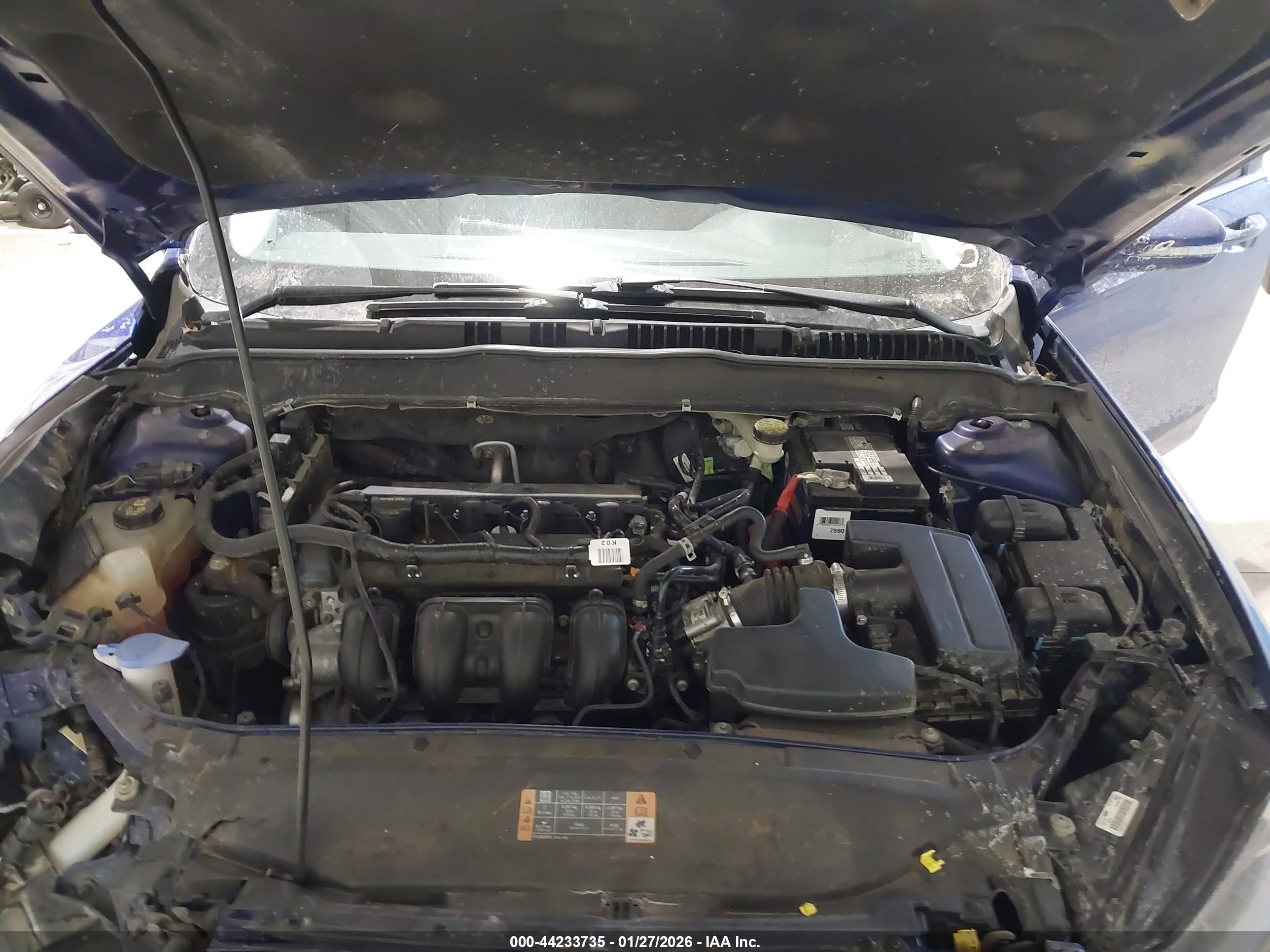 FORD FUSION image 10