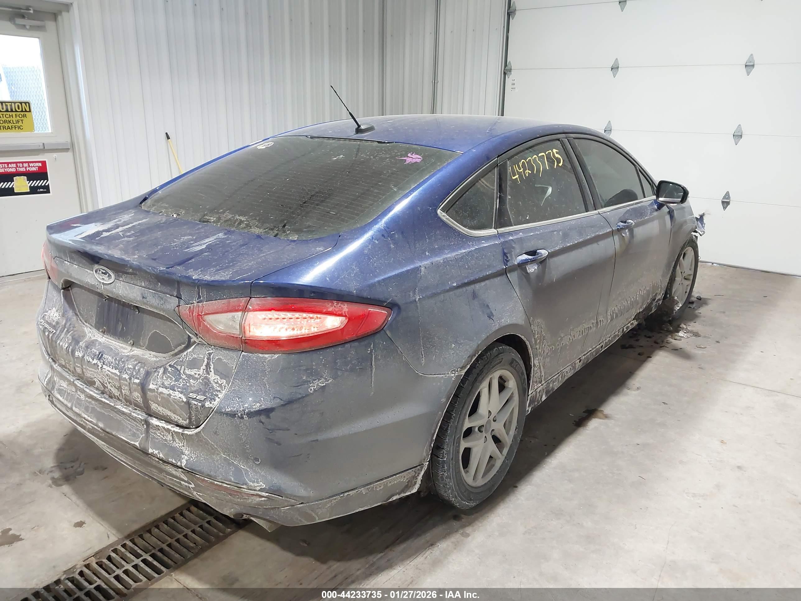 FORD FUSION image 4