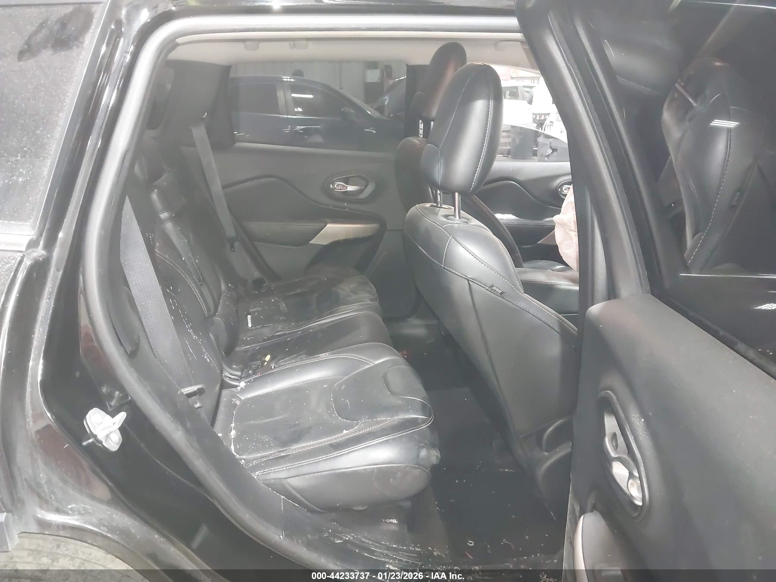 JEEP CHEROKEE image 8