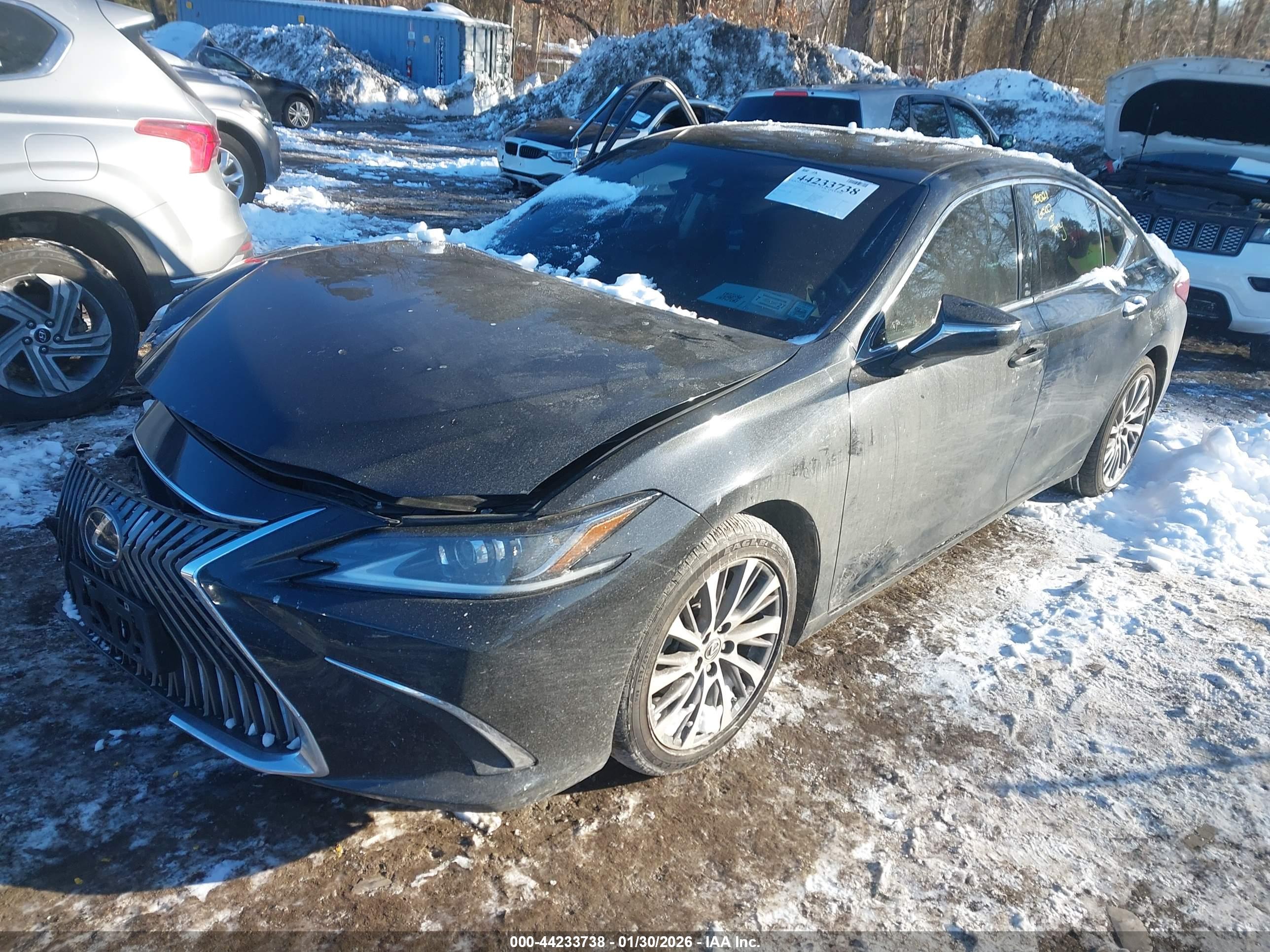 LEXUS ES image 2
