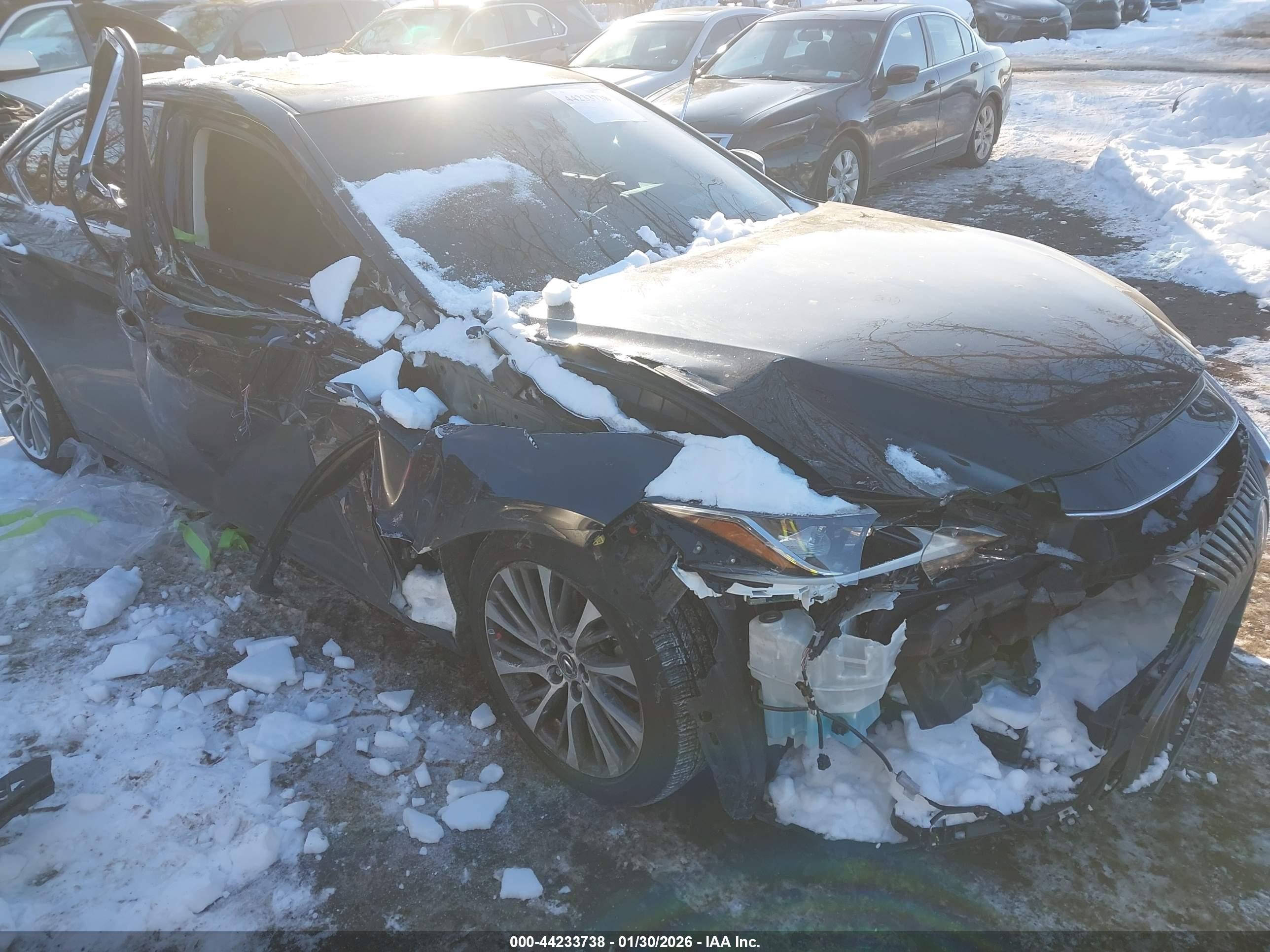 LEXUS ES image 6