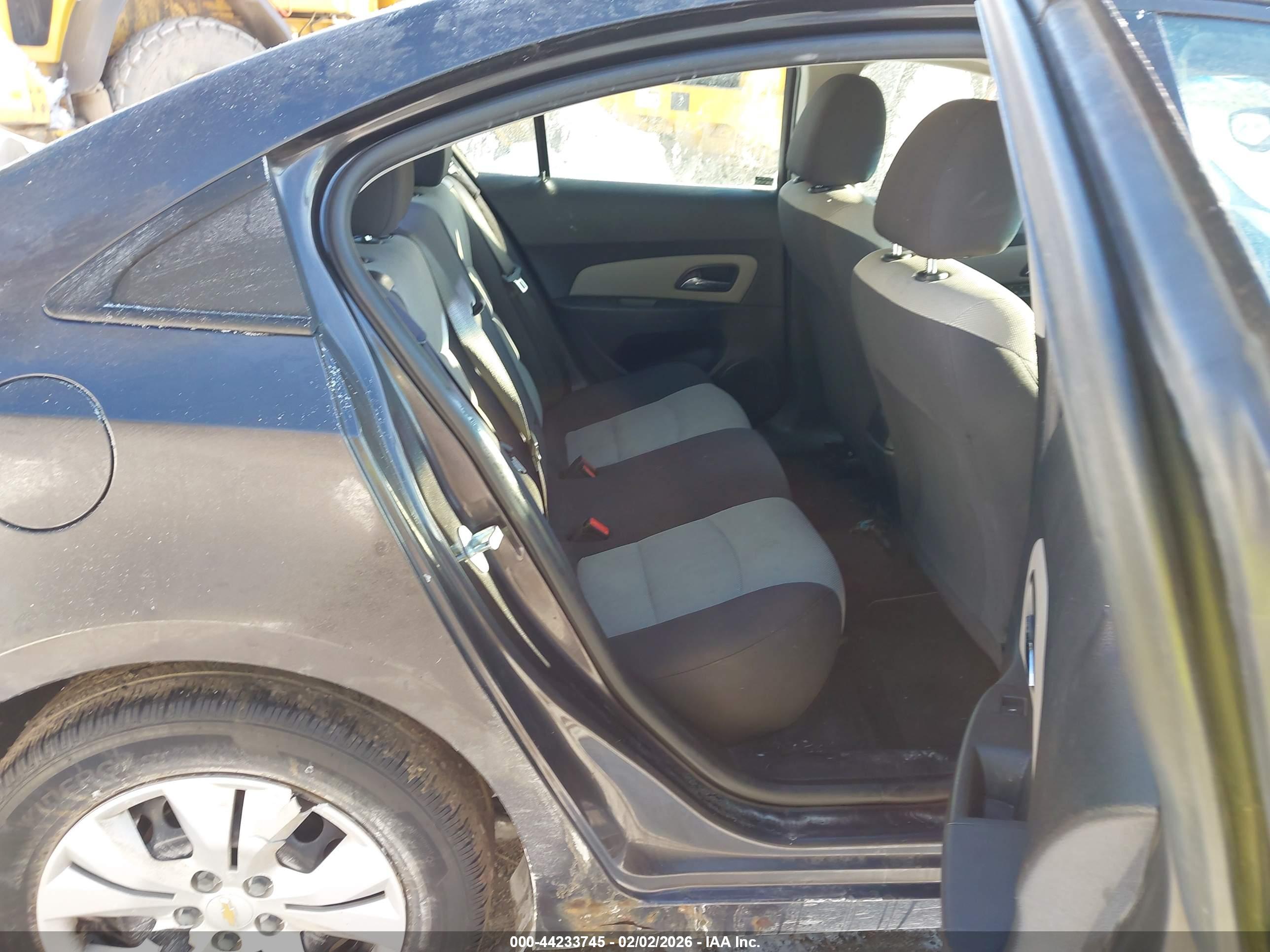 CHEVROLET CRUZE image 8