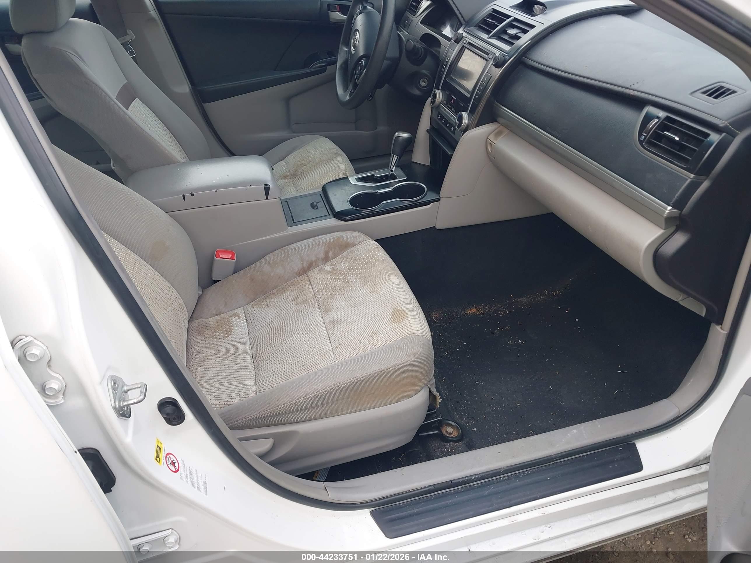 TOYOTA CAMRY image 5