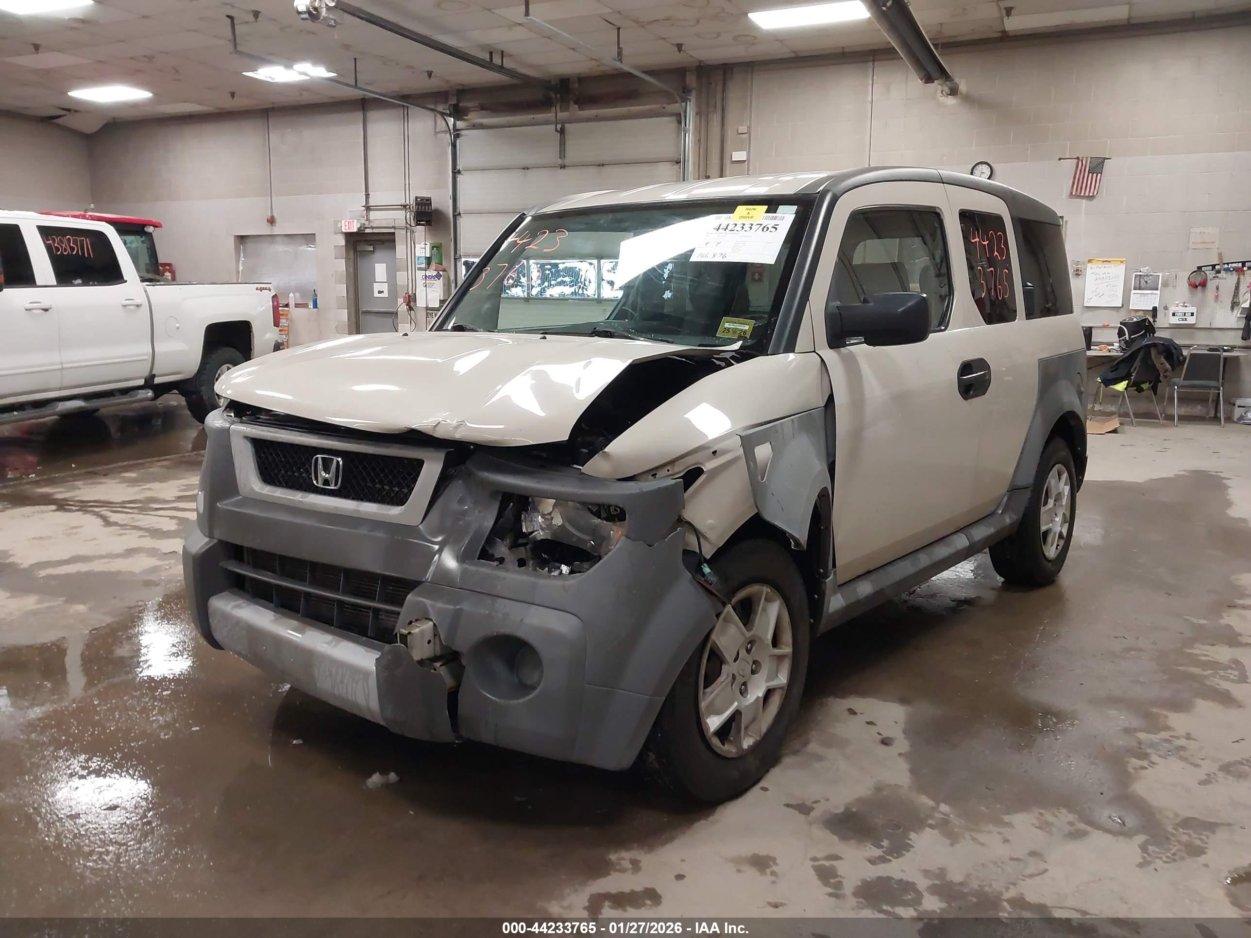 HONDA ELEMENT image 2