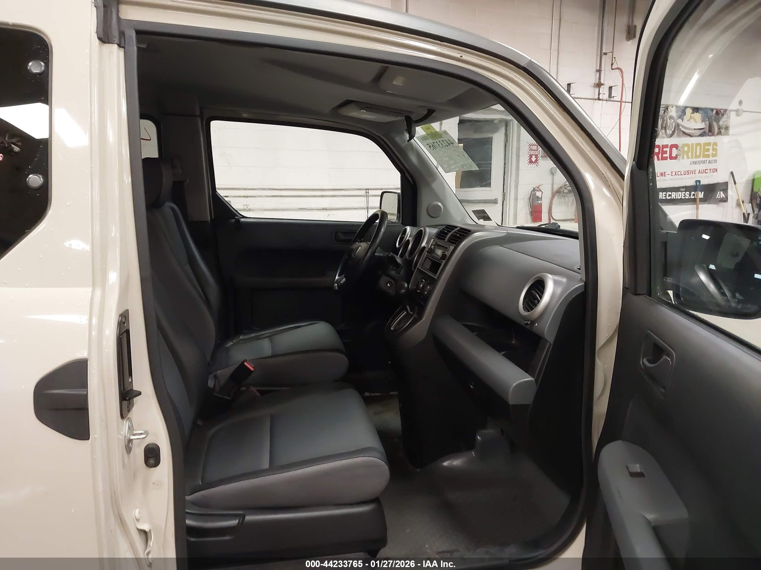 HONDA ELEMENT image 5
