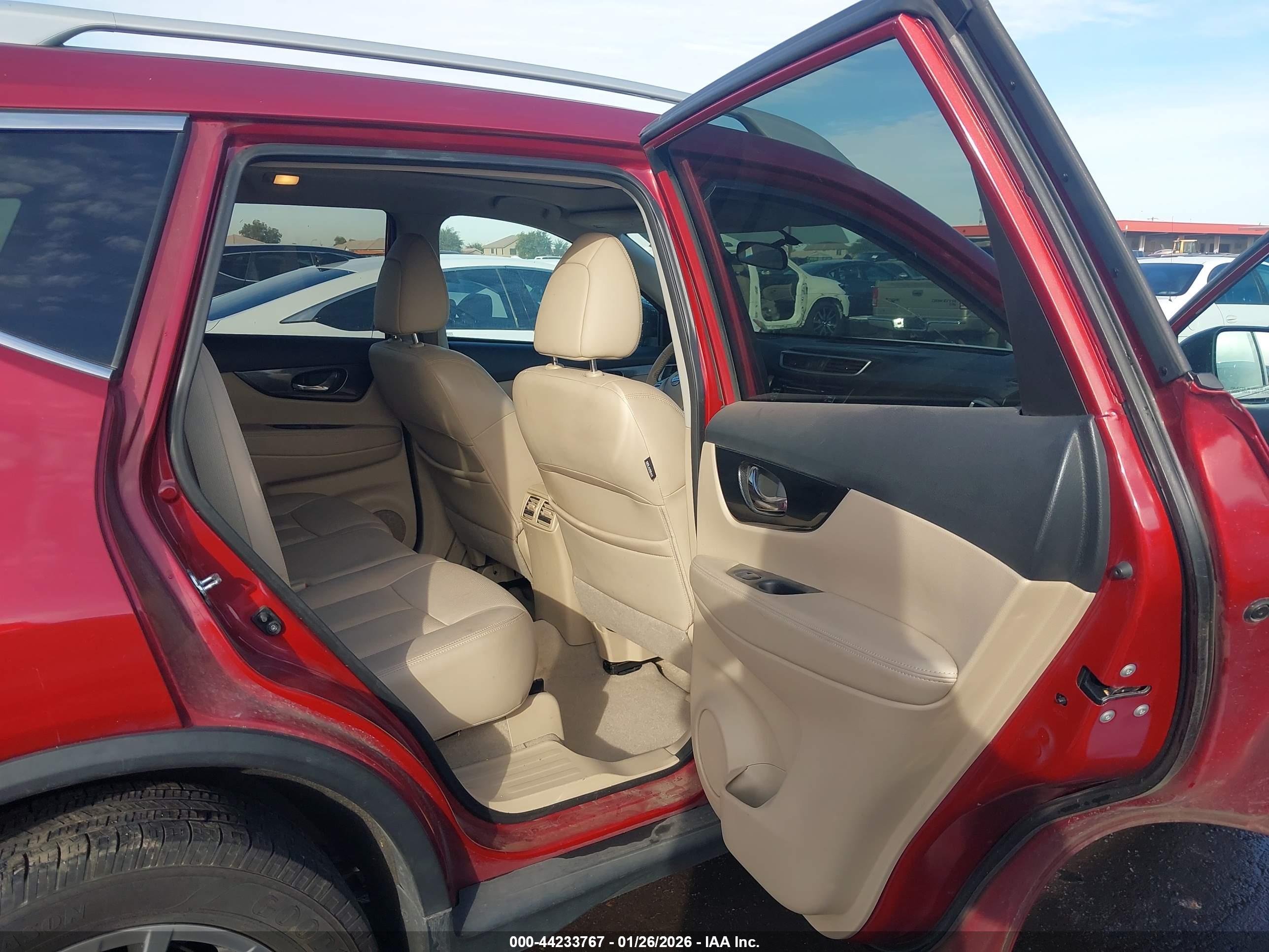 NISSAN ROGUE image 8