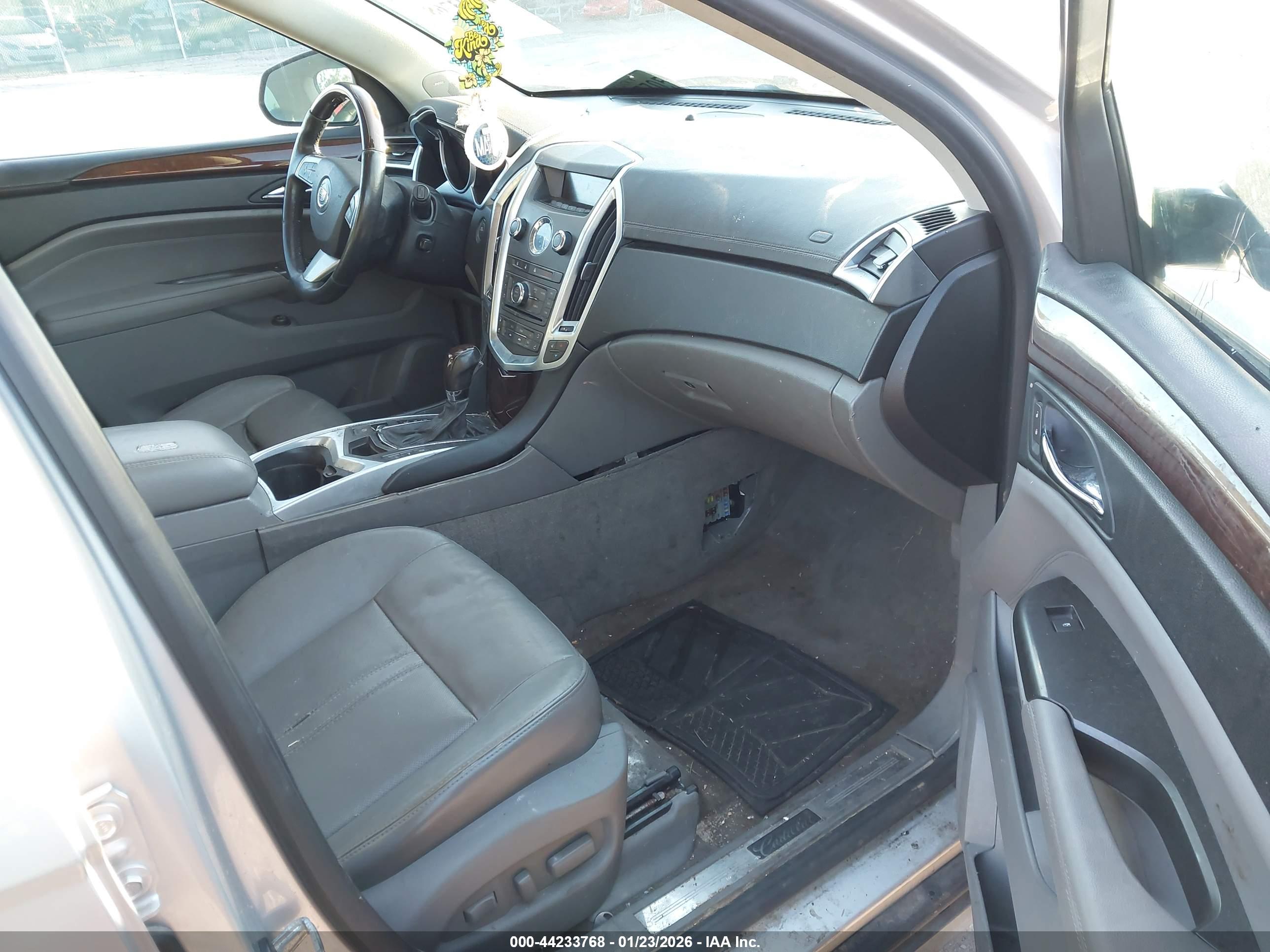 CADILLAC SRX image 5