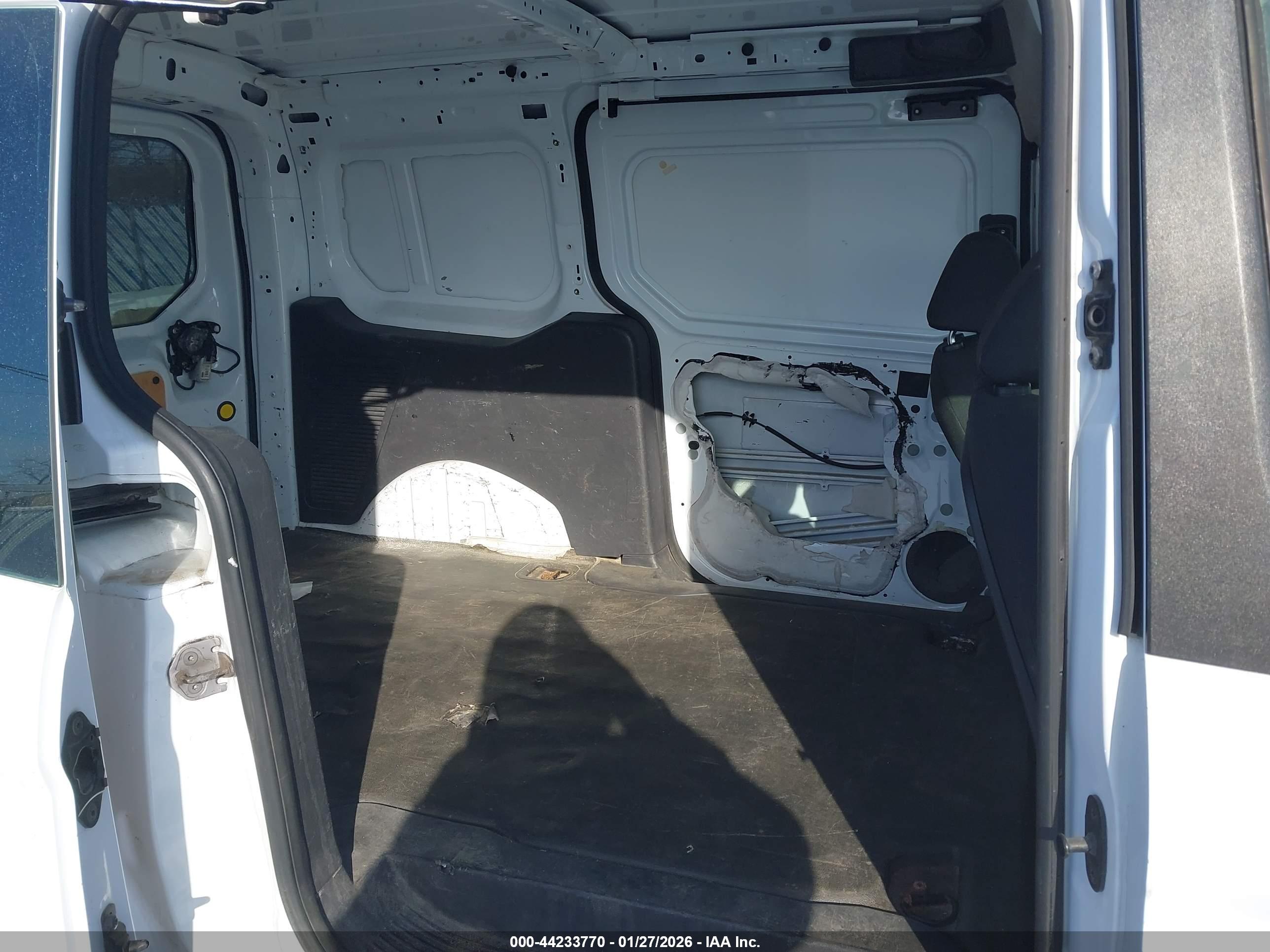 FORD TRANSIT image 8