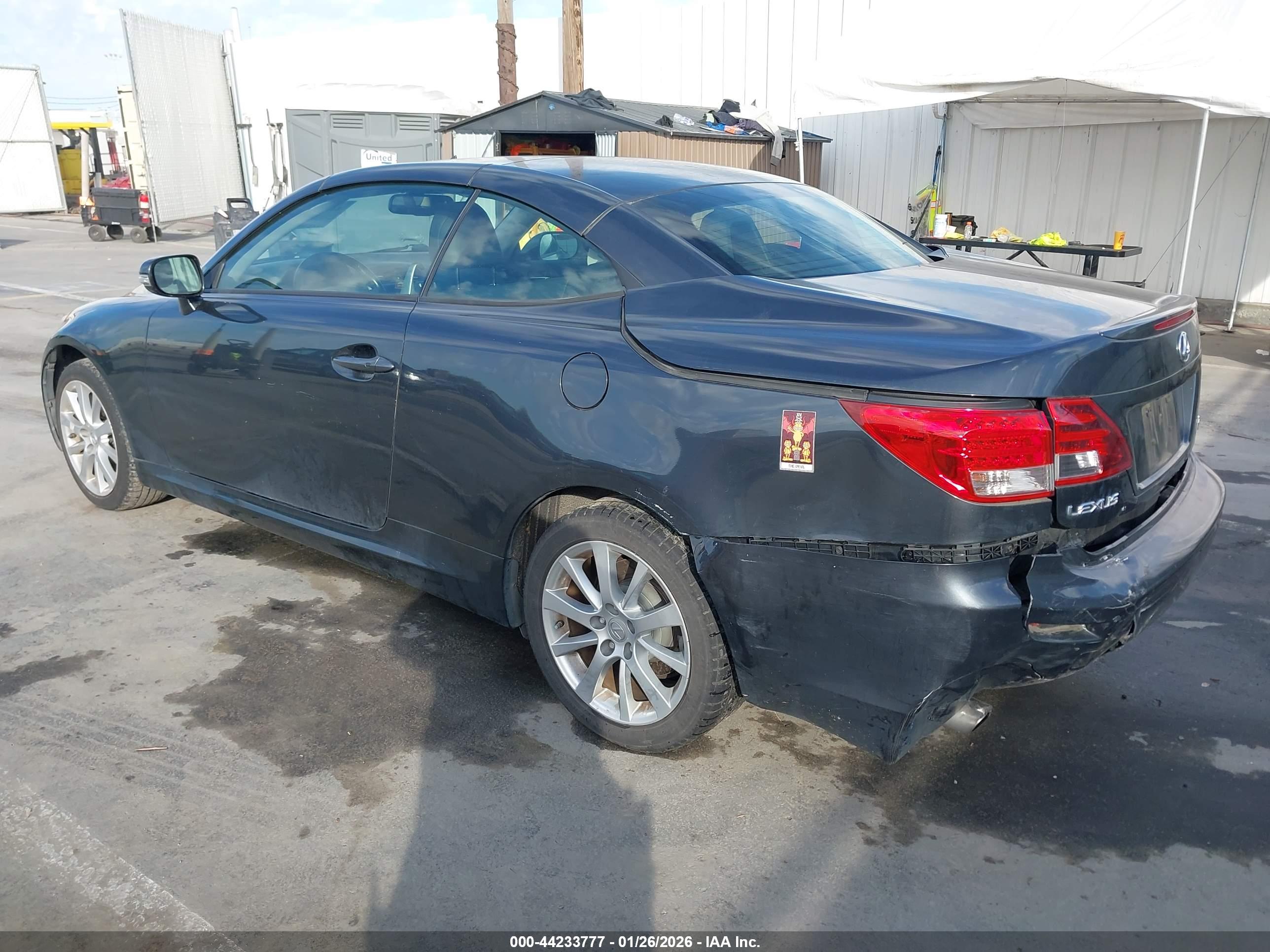LEXUS IS image 3