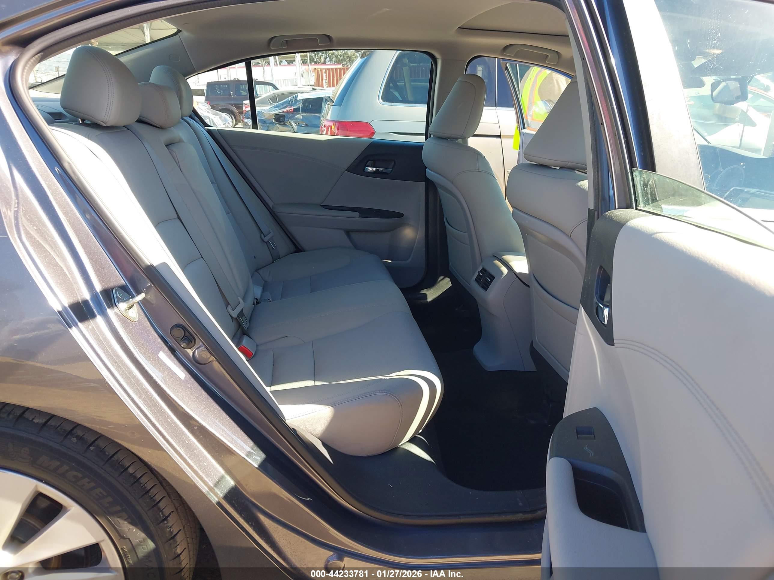 HONDA ACCORD image 5