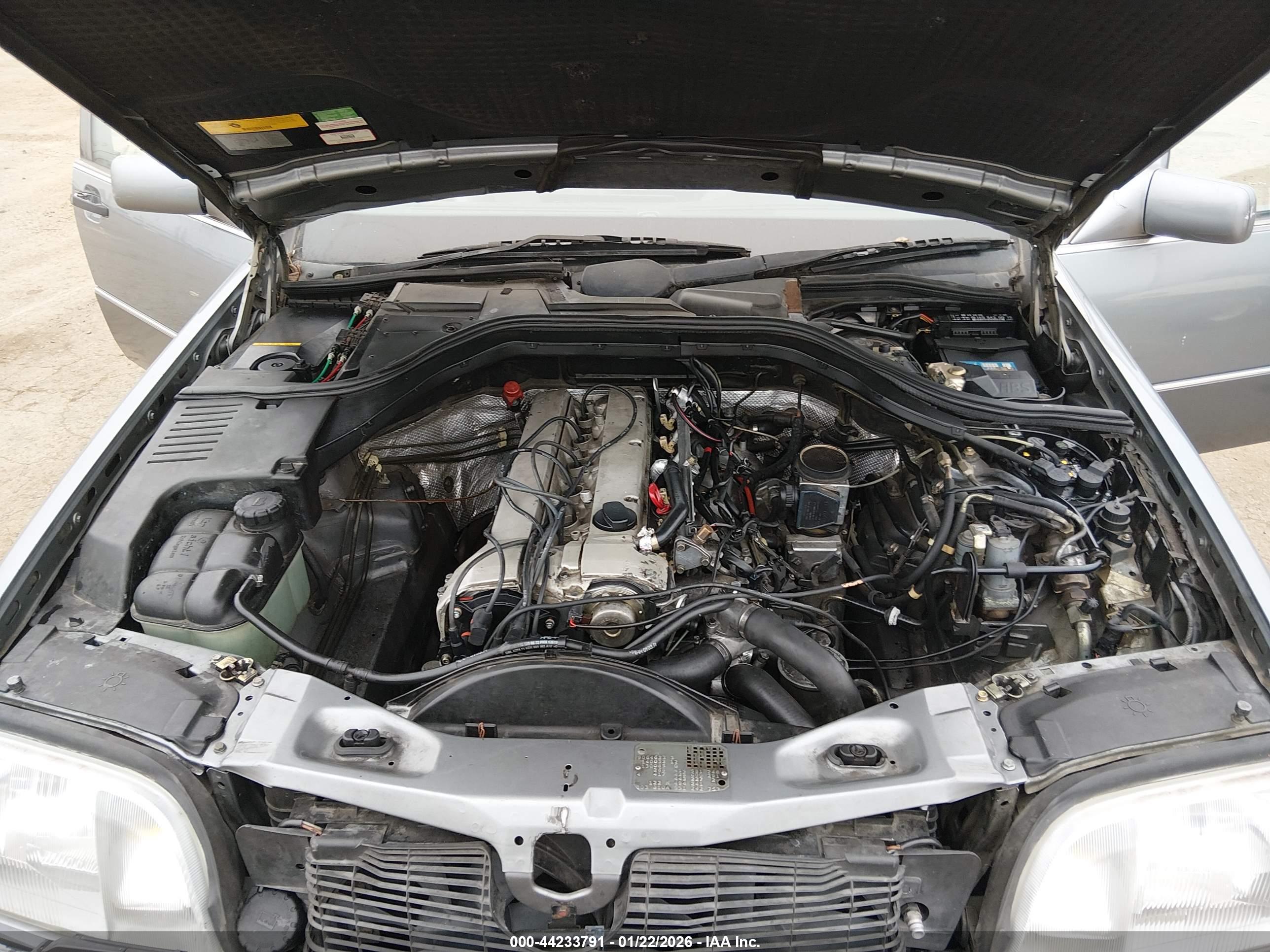 MERCEDES-BENZ 300 image 10