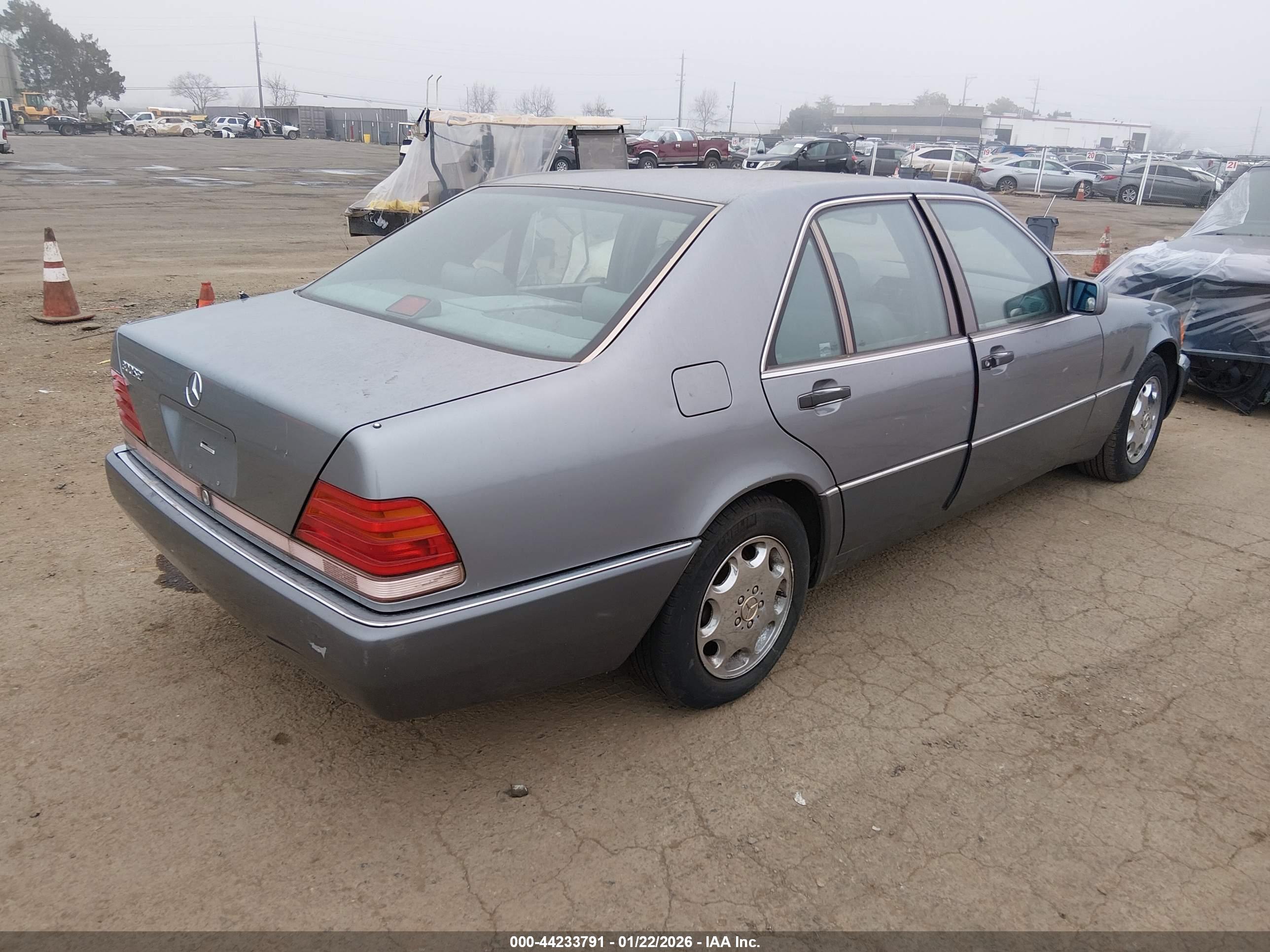 MERCEDES-BENZ 300 image 4