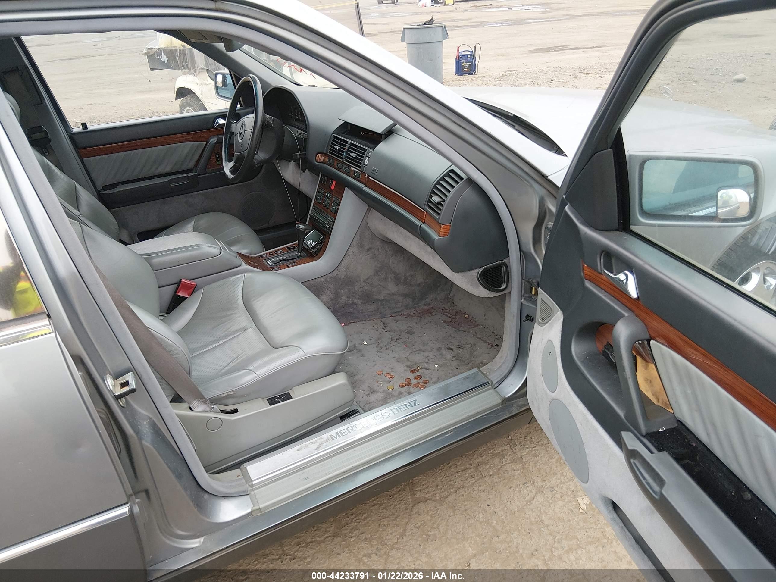 MERCEDES-BENZ 300 image 5