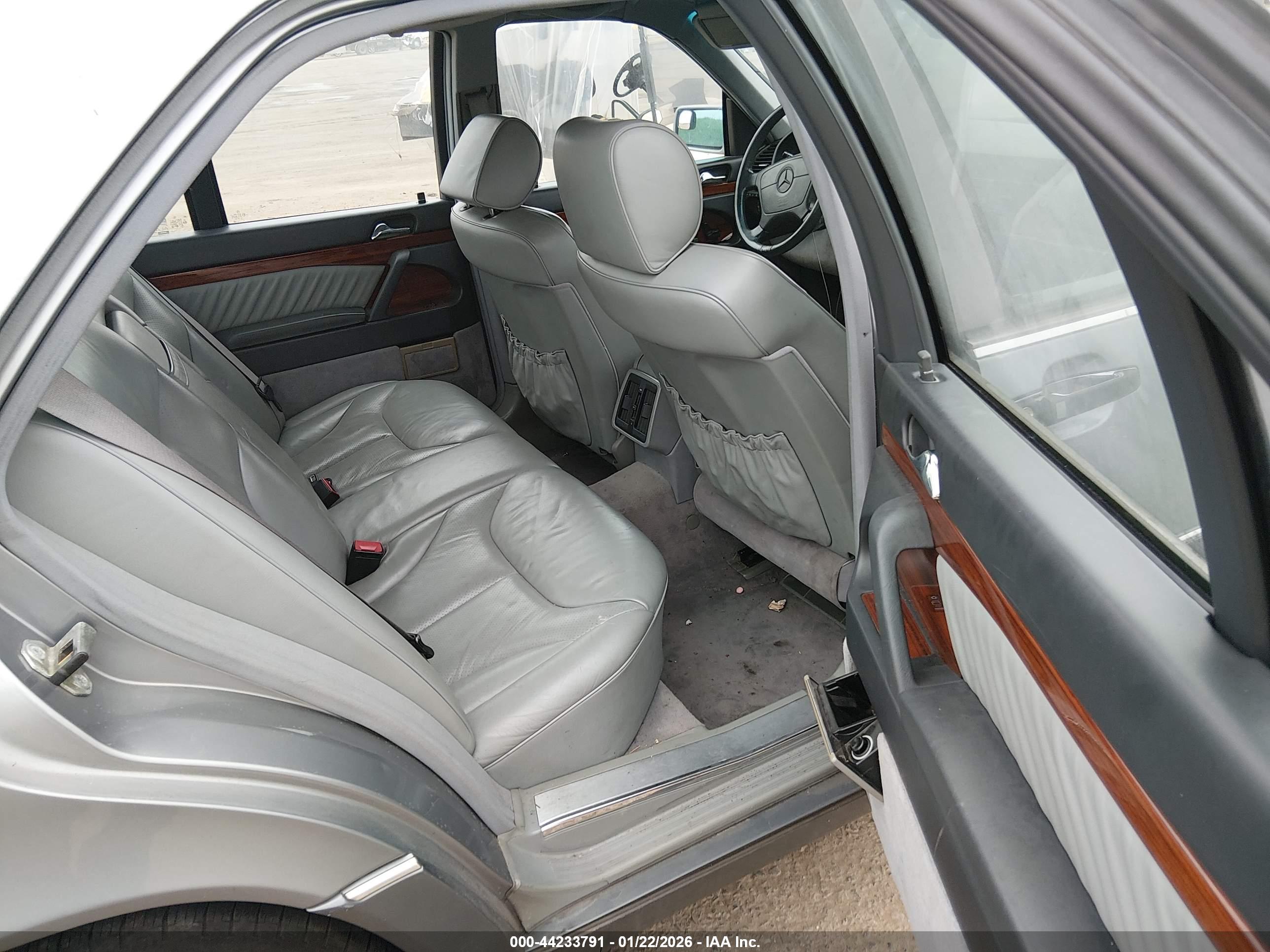 MERCEDES-BENZ 300 image 8