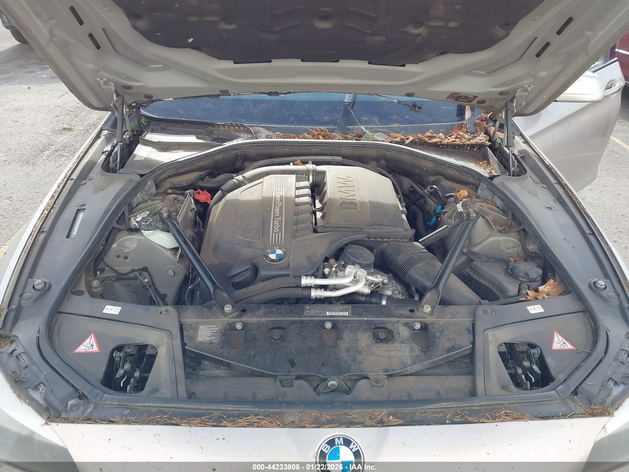BMW 535I image 10