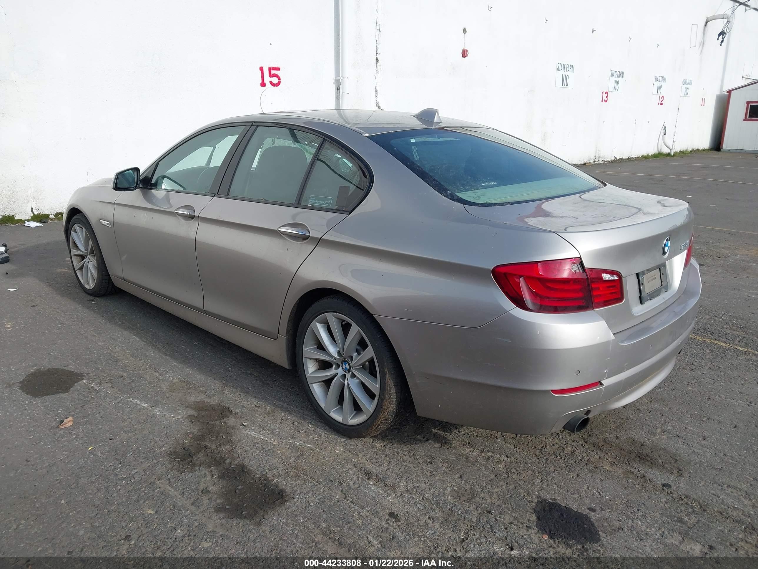 BMW 535I image 3