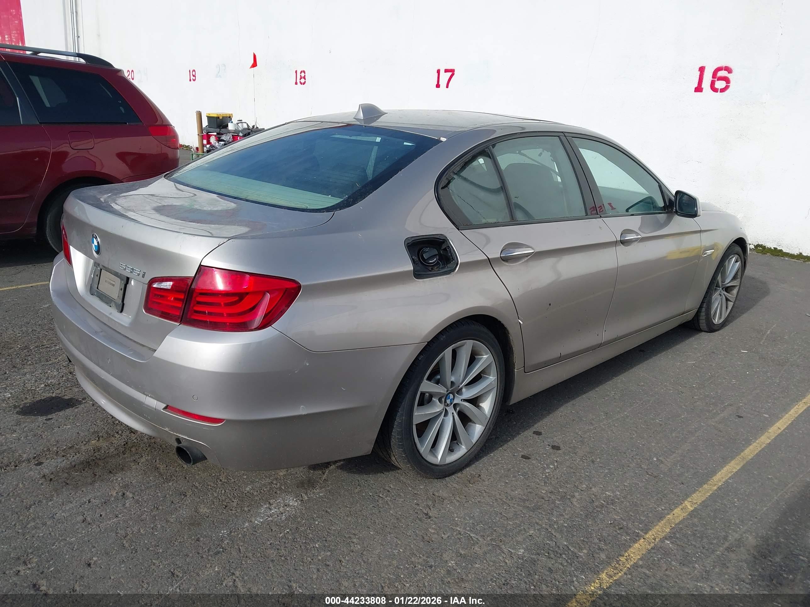 BMW 535I image 4