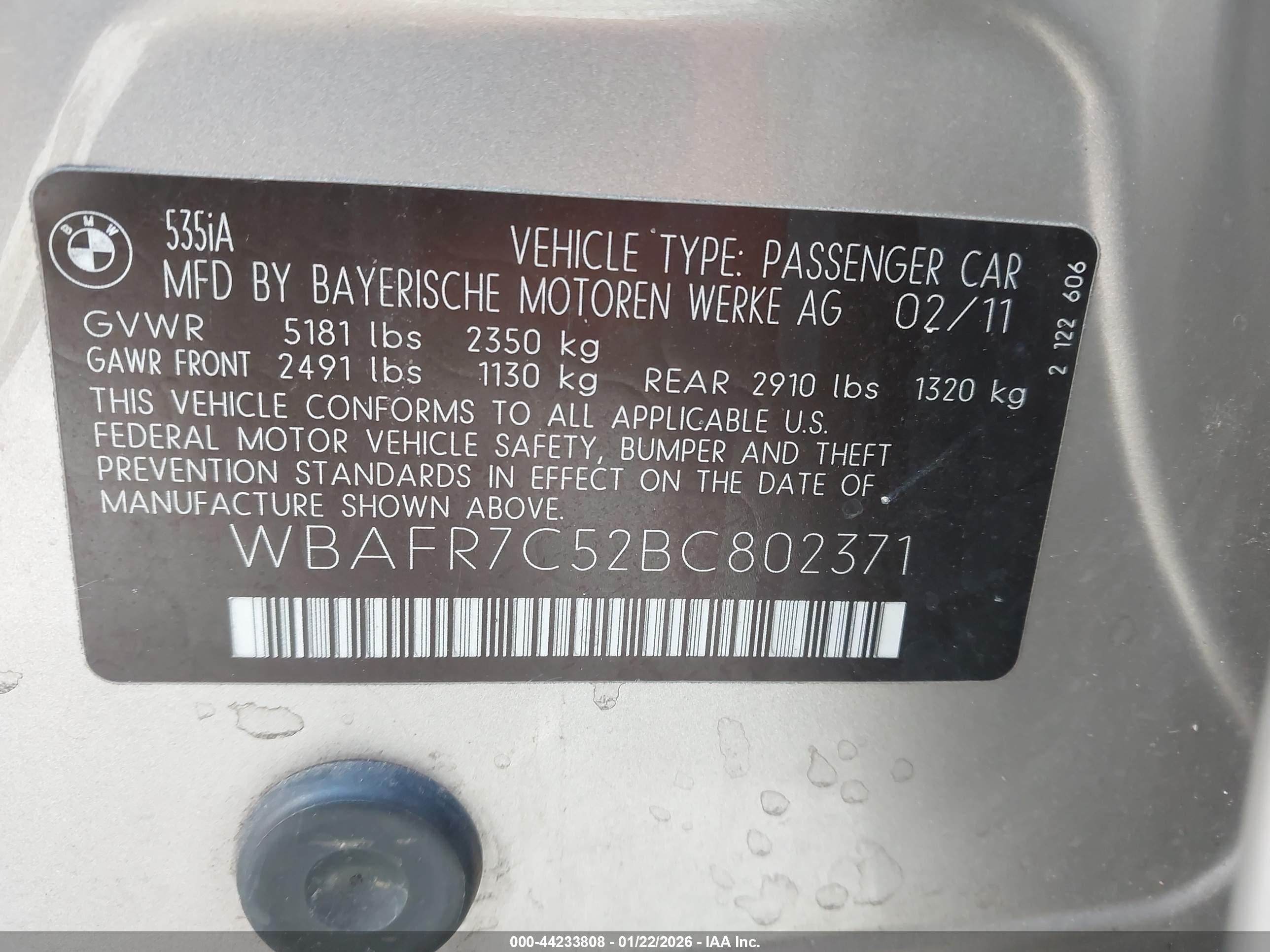 BMW 535I image 9