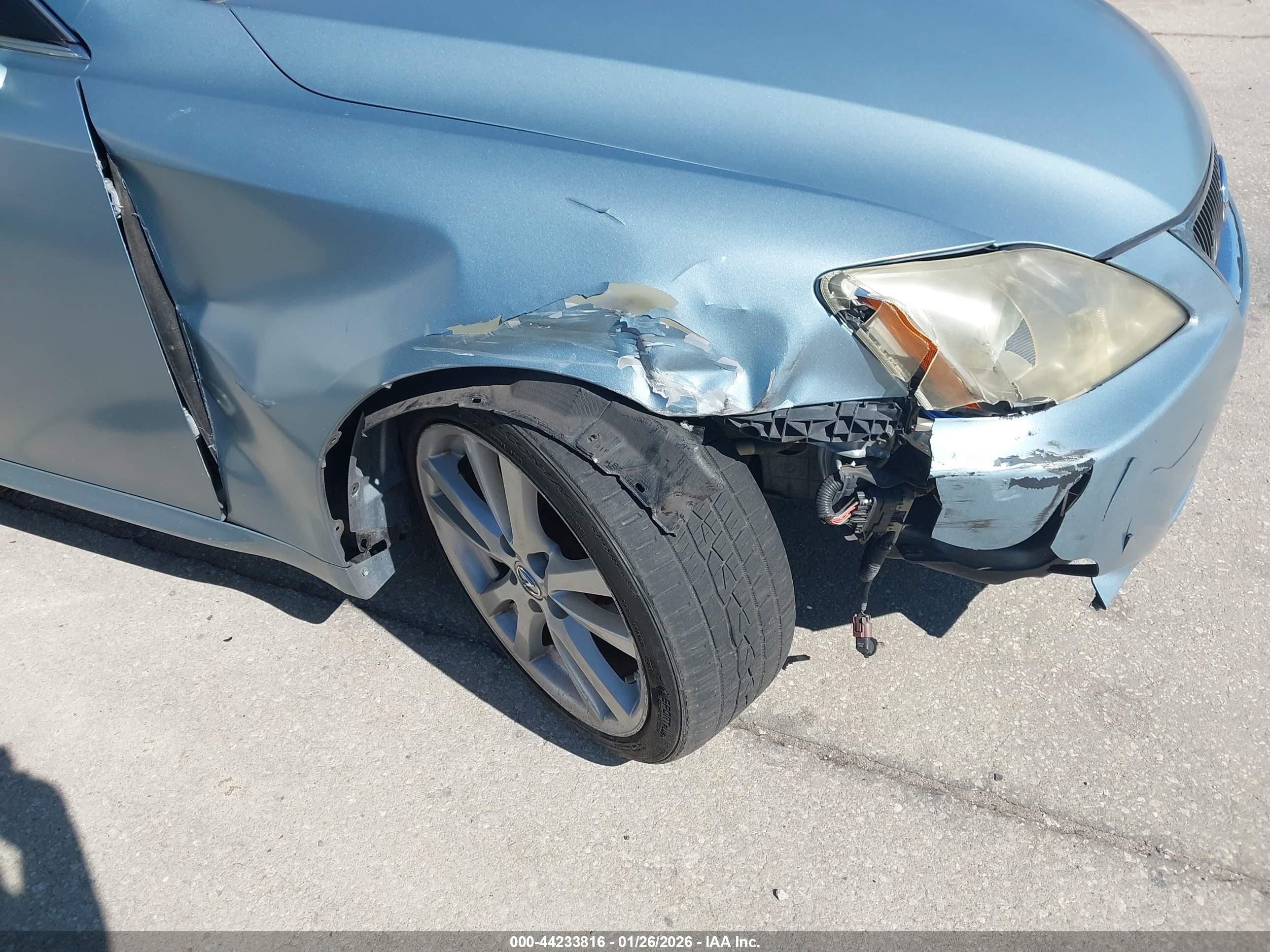 LEXUS IS image 6
