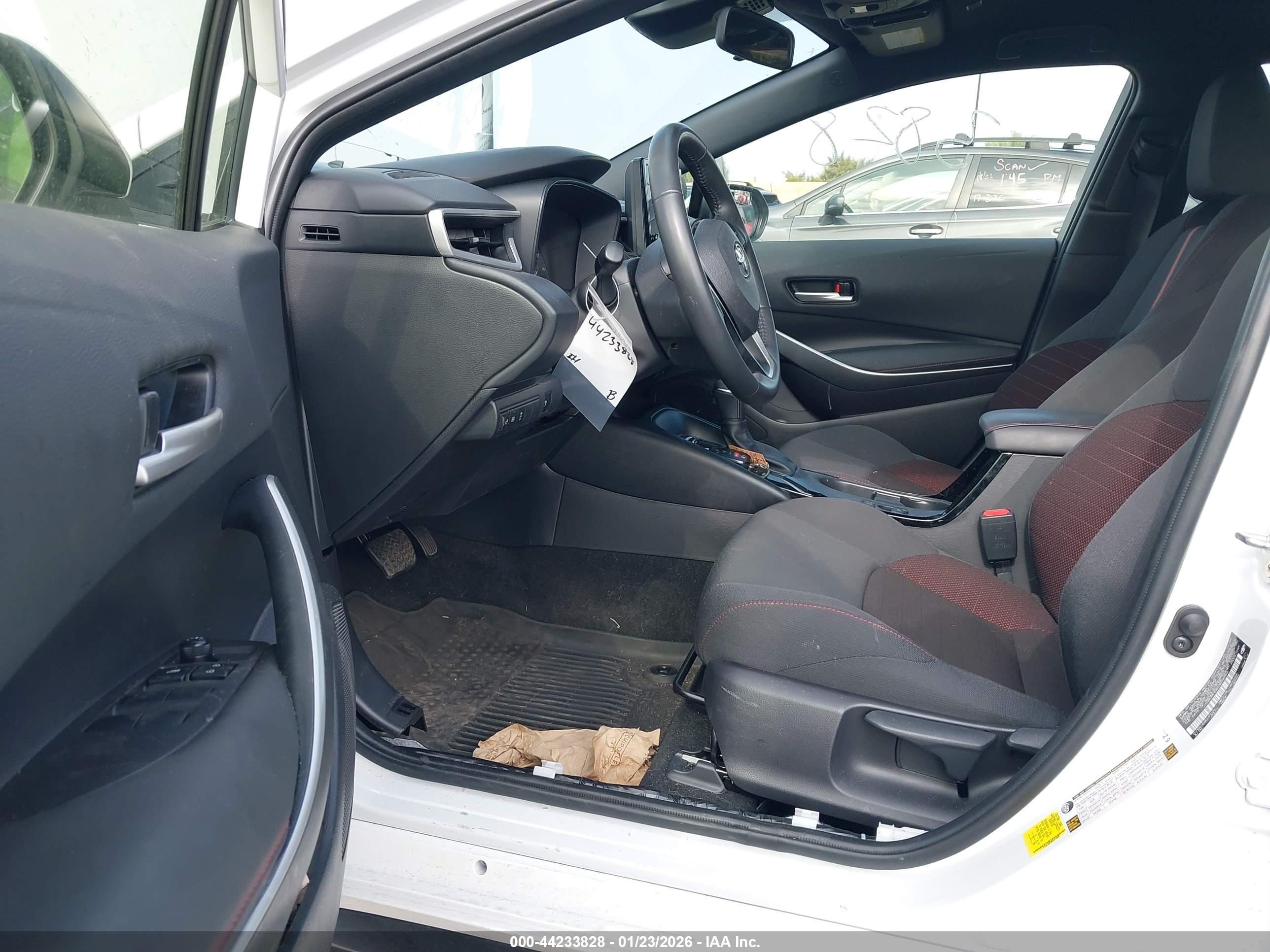 TOYOTA COROLLA image 5