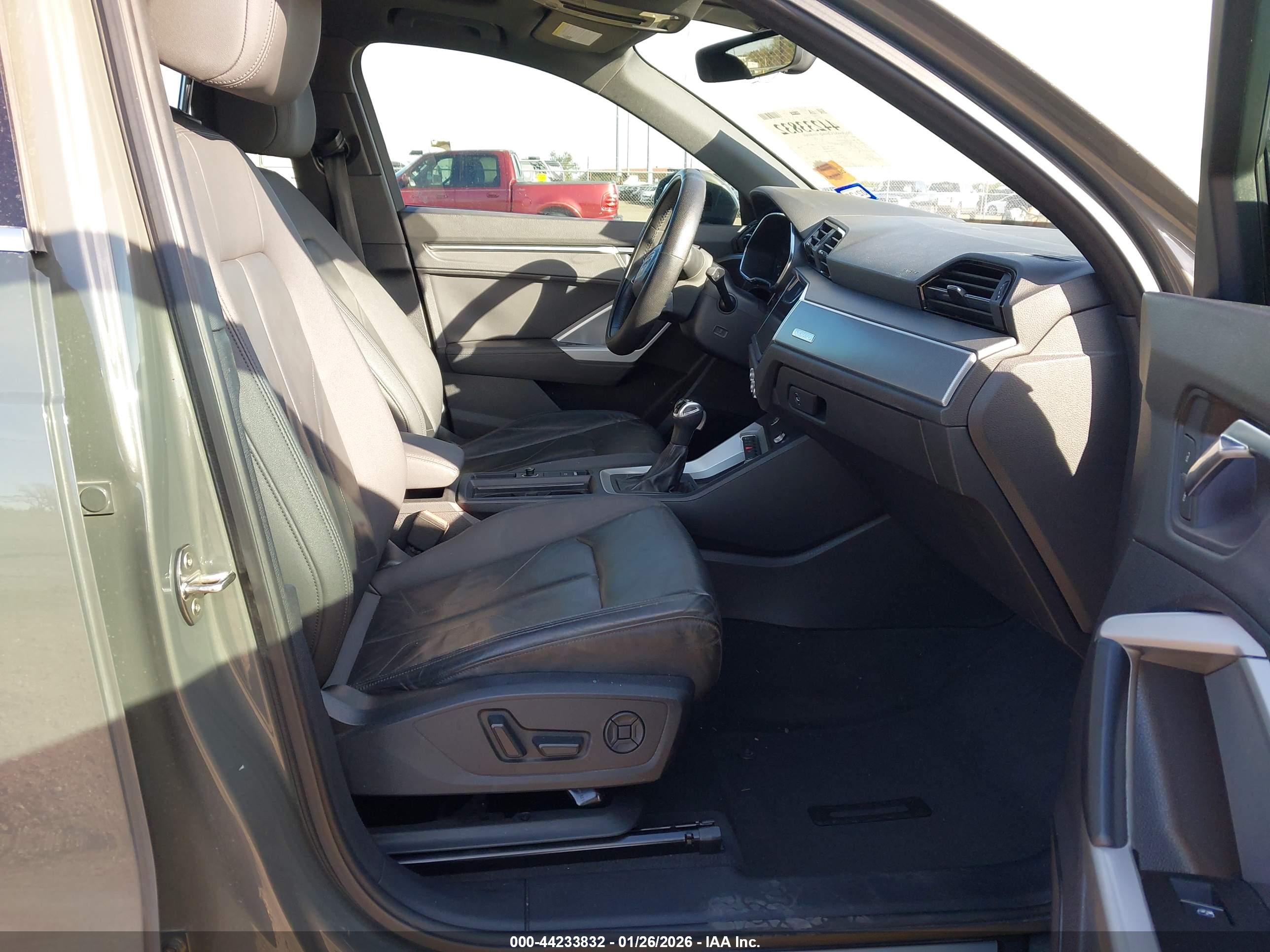 AUDI Q3 image 5