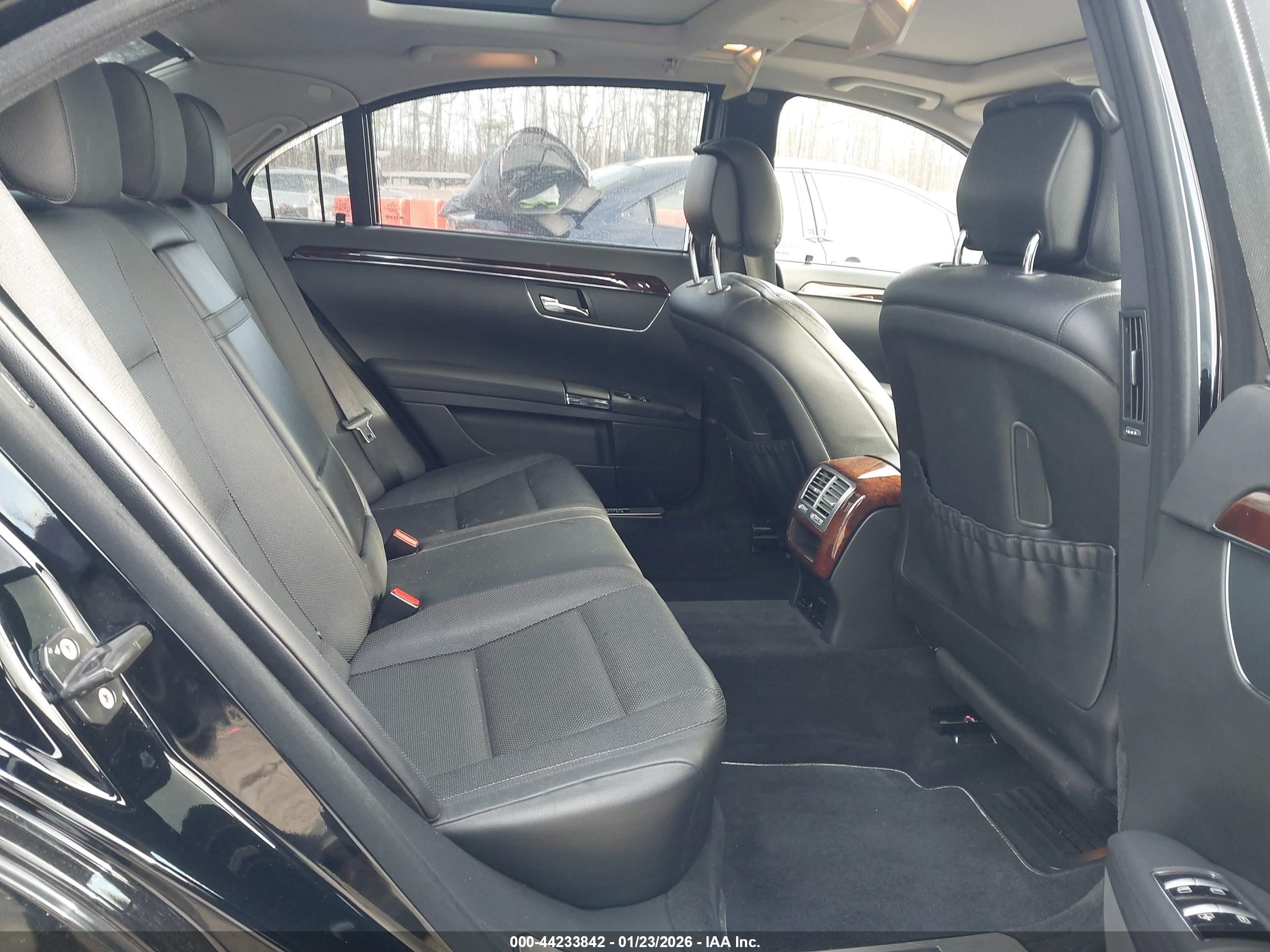 MERCEDES-BENZ S image 8