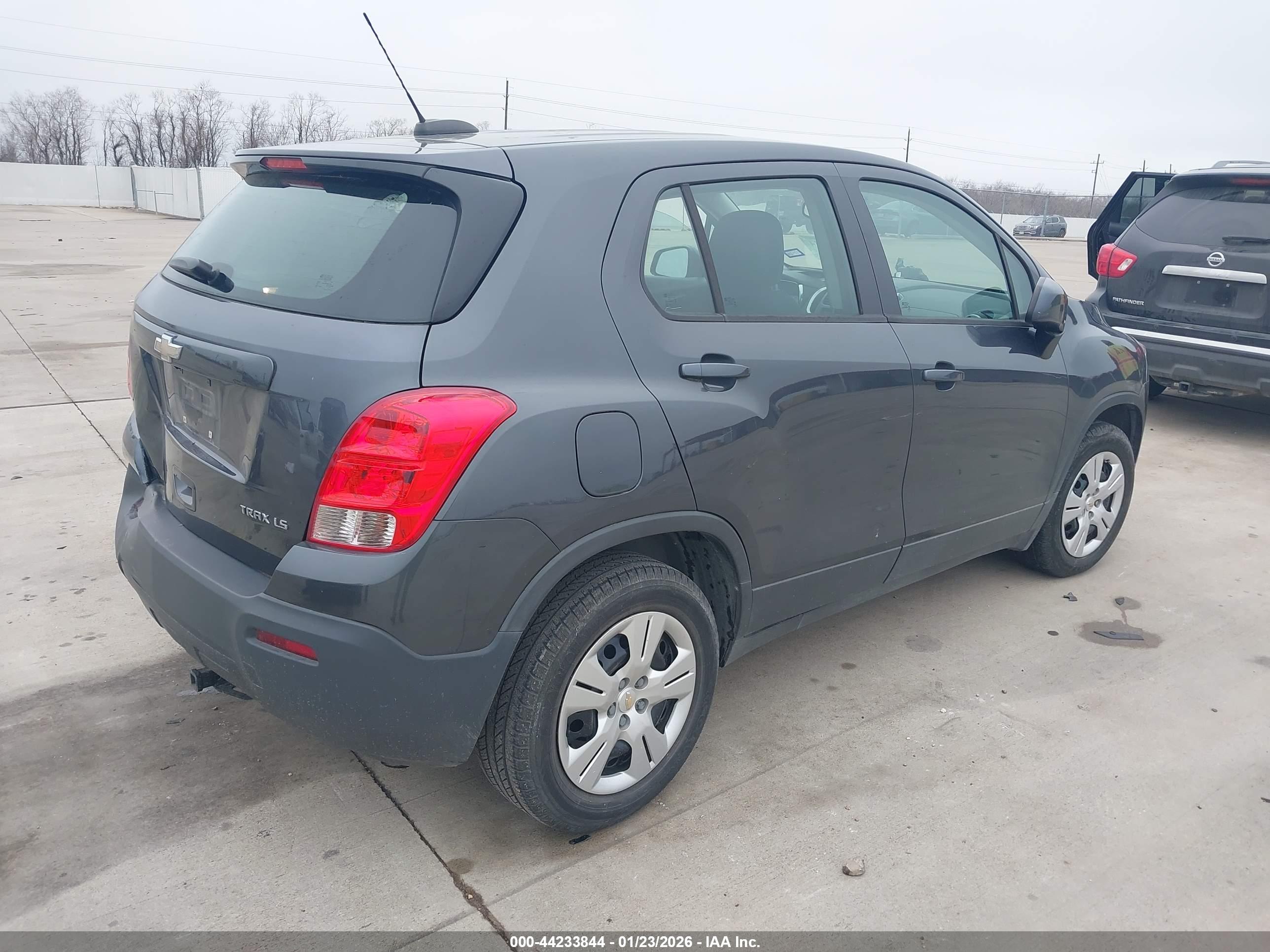 CHEVROLET TRAX image 4