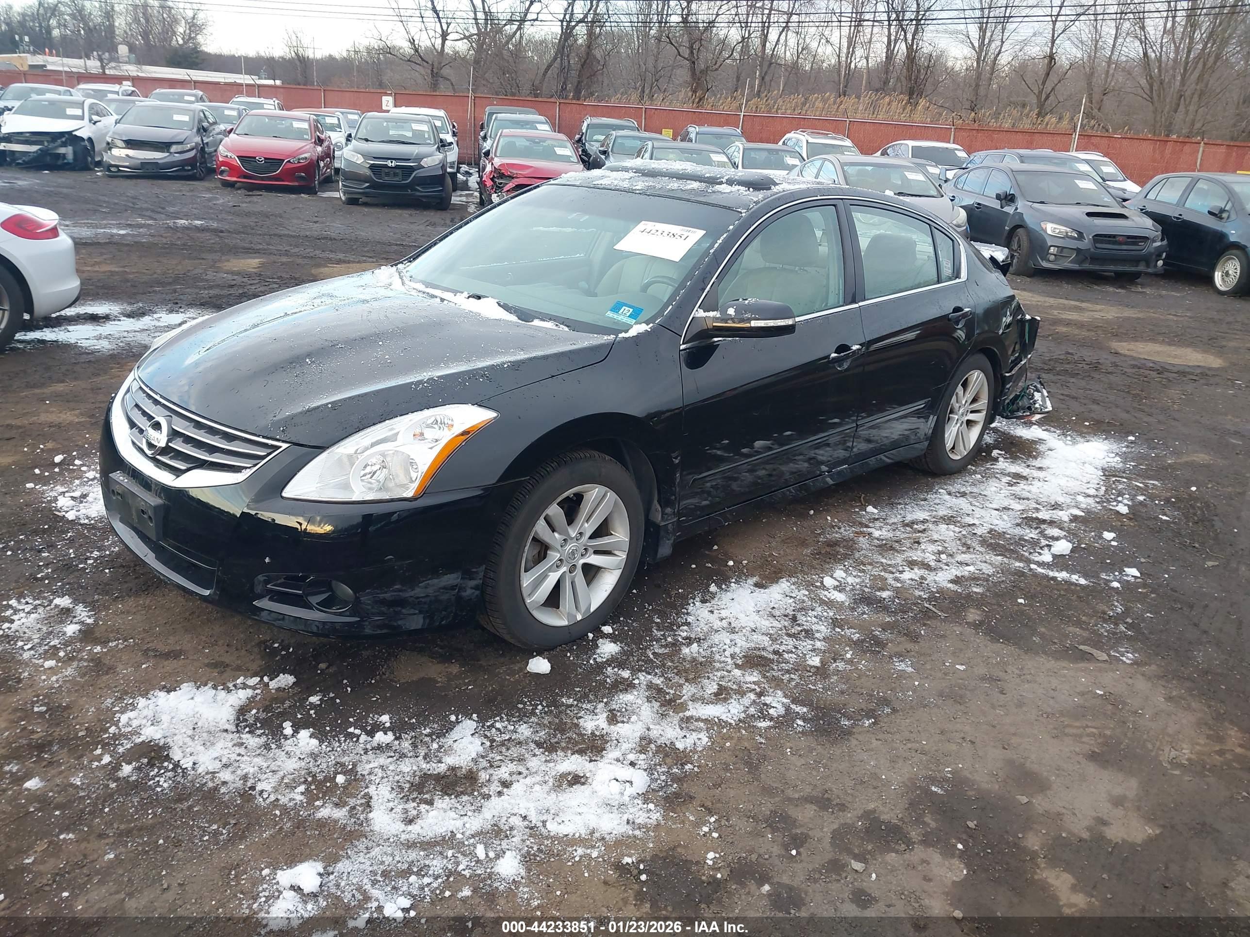 NISSAN ALTIMA image 2