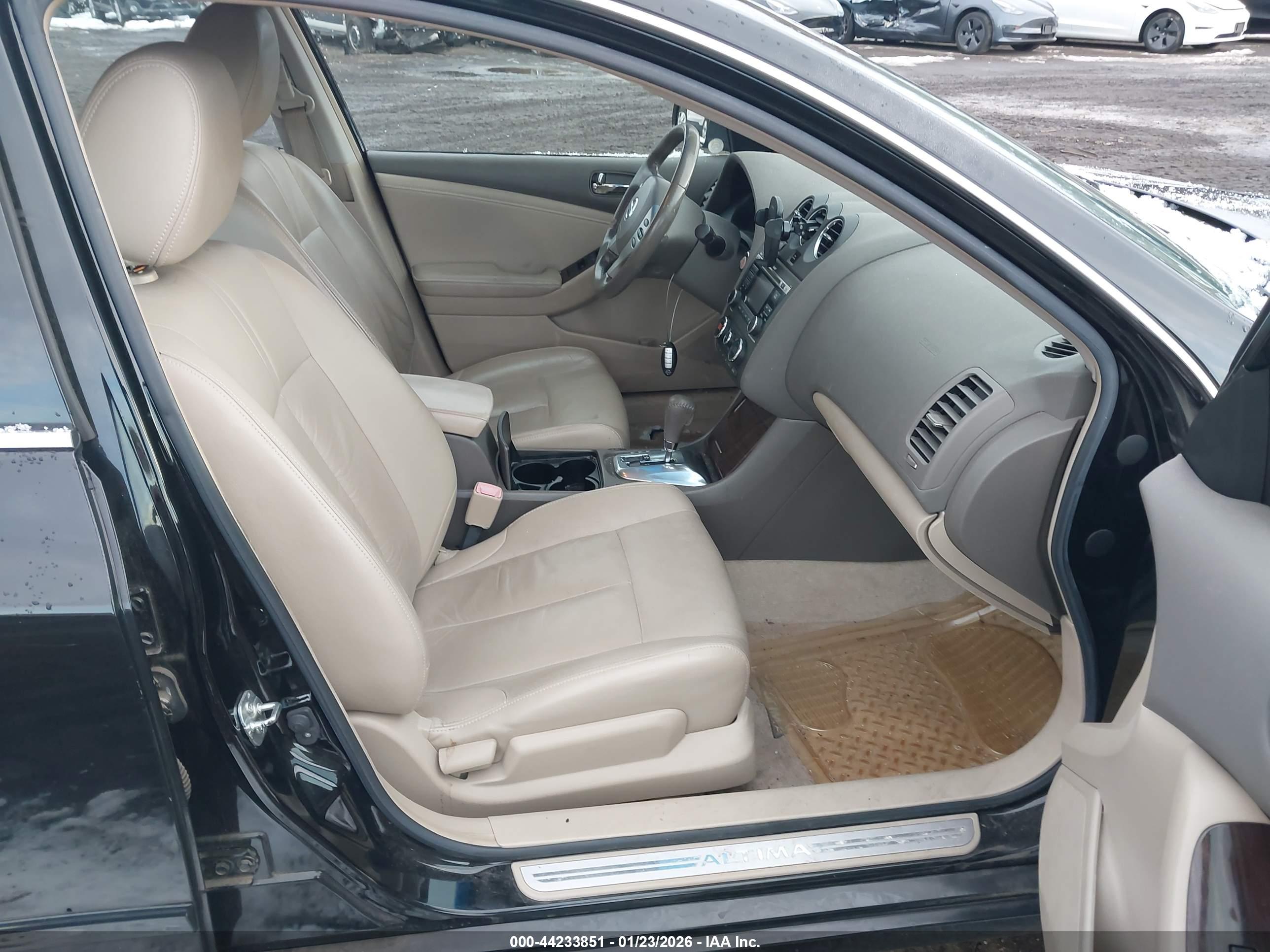 NISSAN ALTIMA image 5