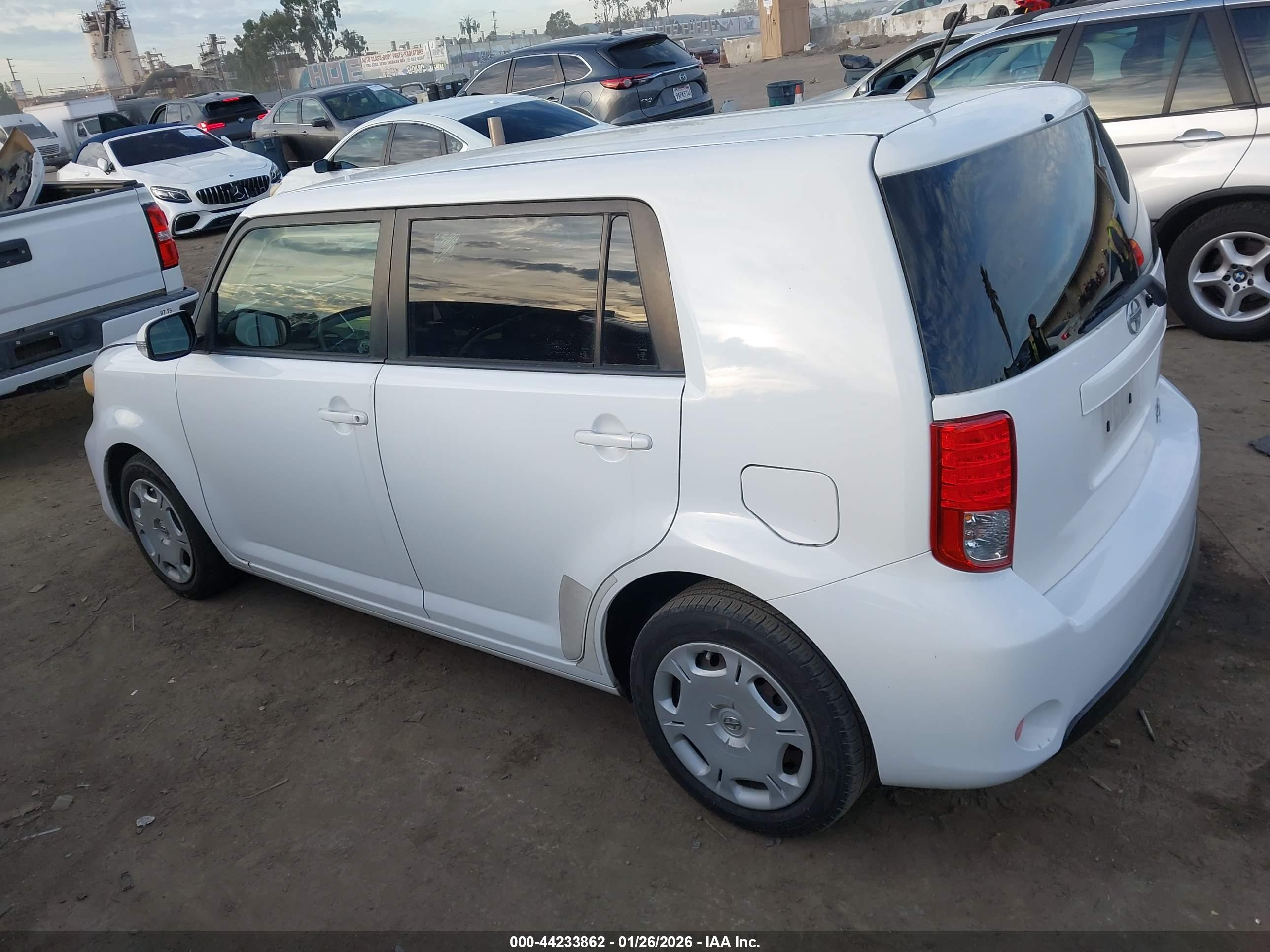SCION XB image 3