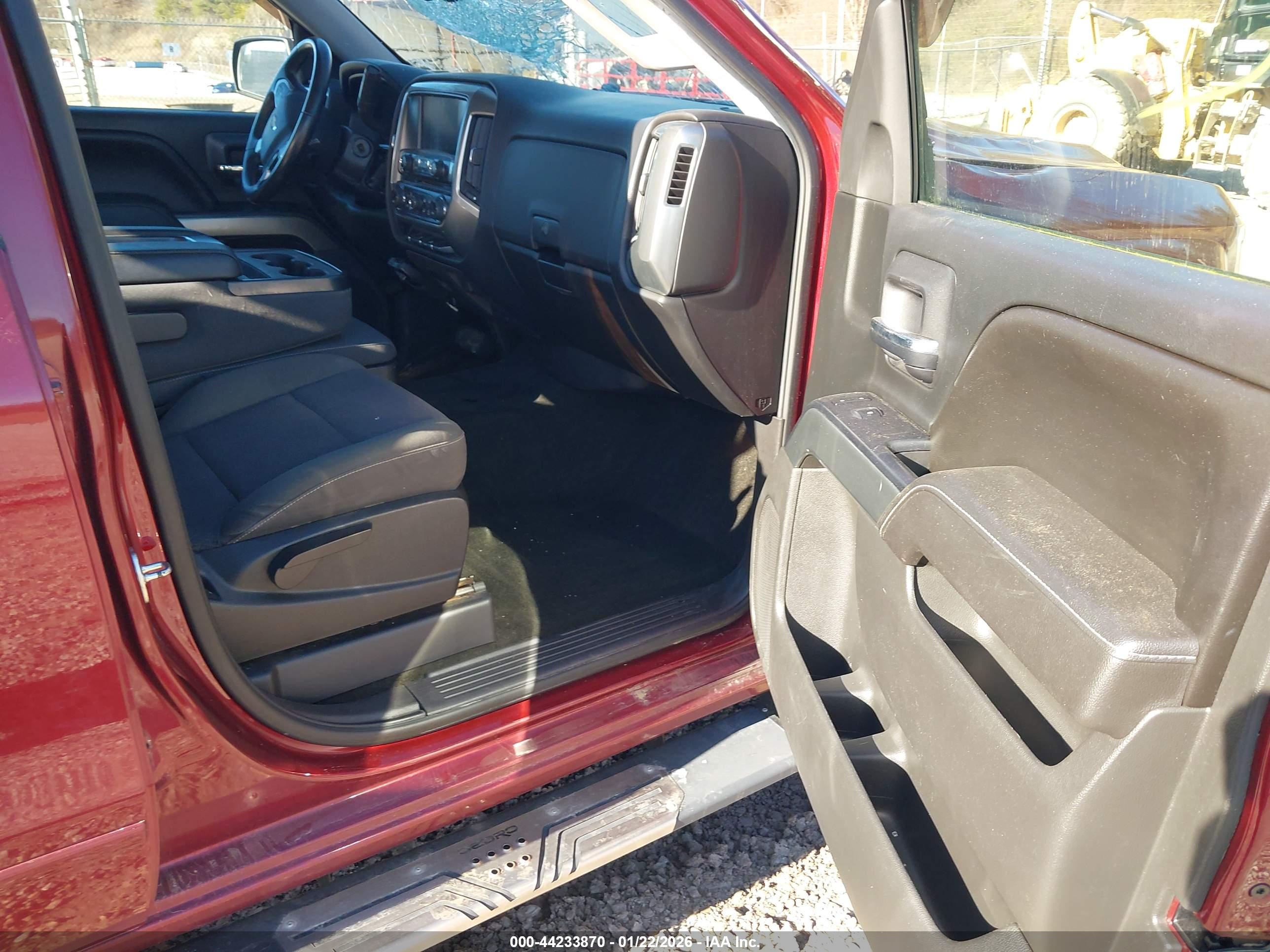 CHEVROLET SILVERADO image 5