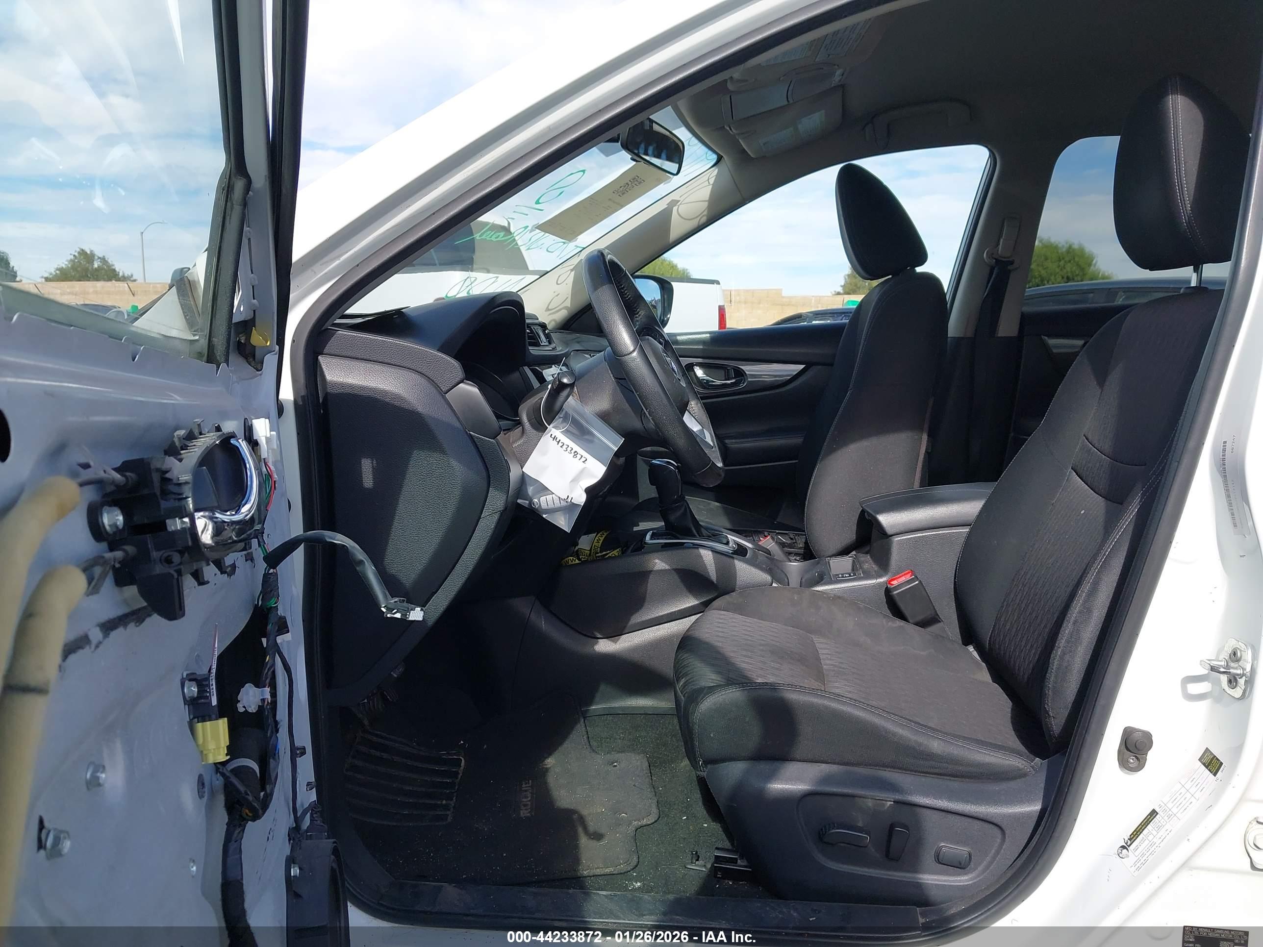 NISSAN ROGUE image 5