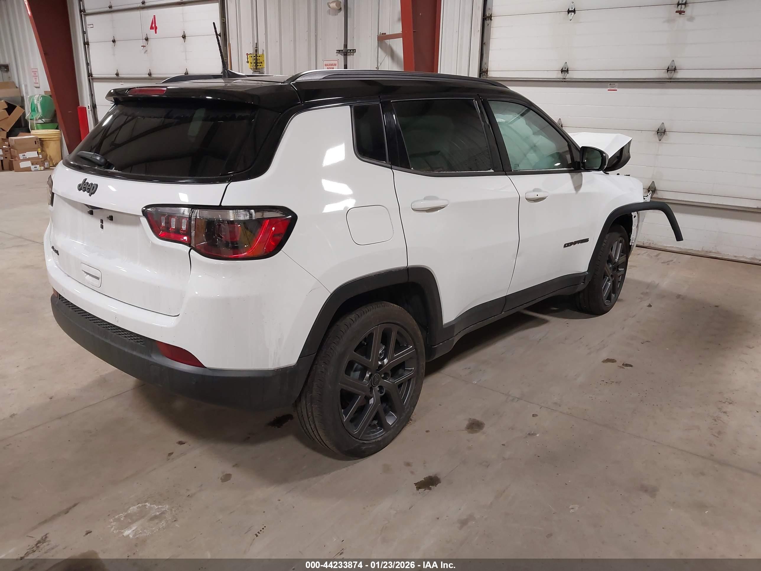 JEEP COMPASS image 4