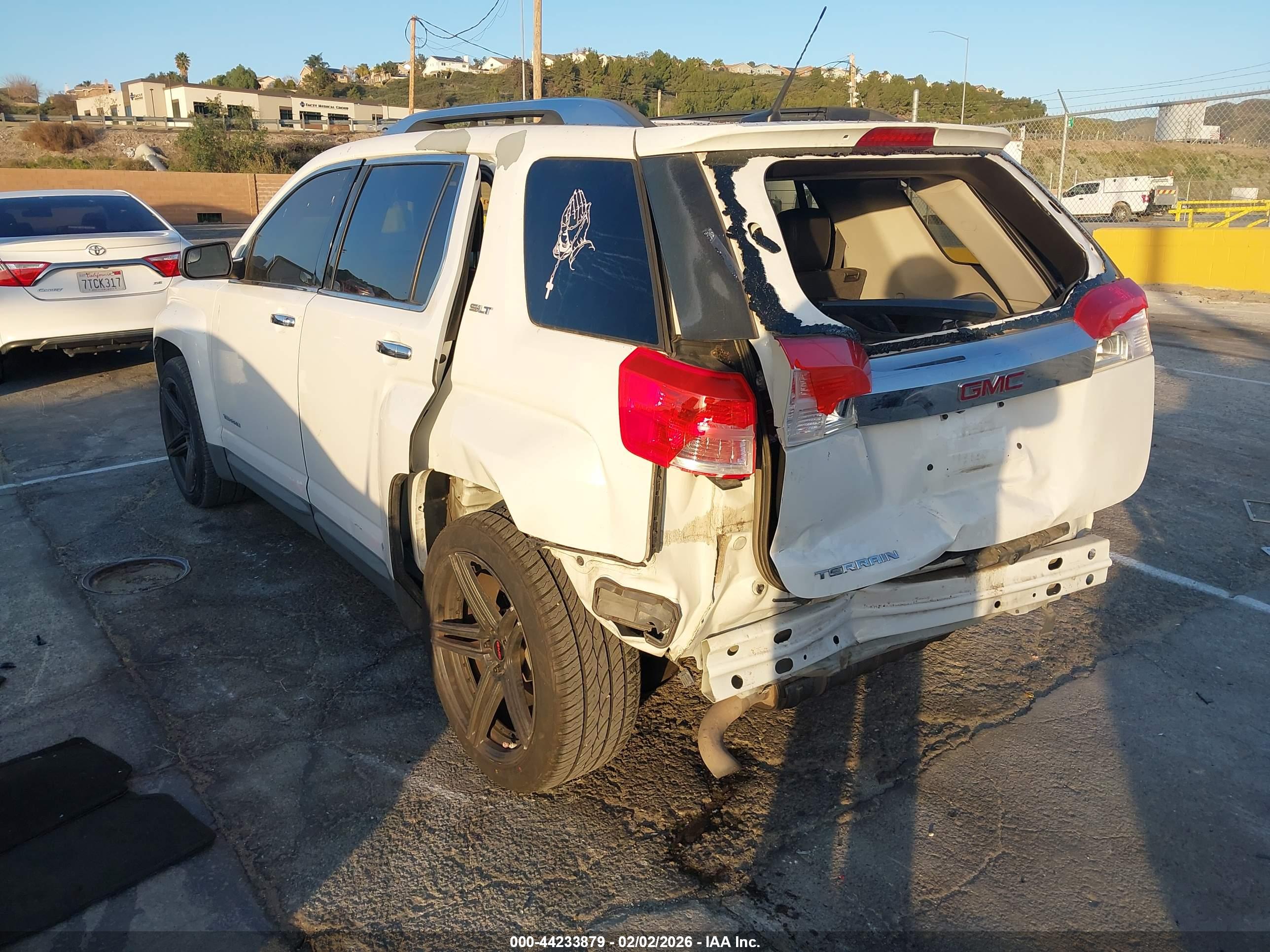 GMC TERRAIN image 3