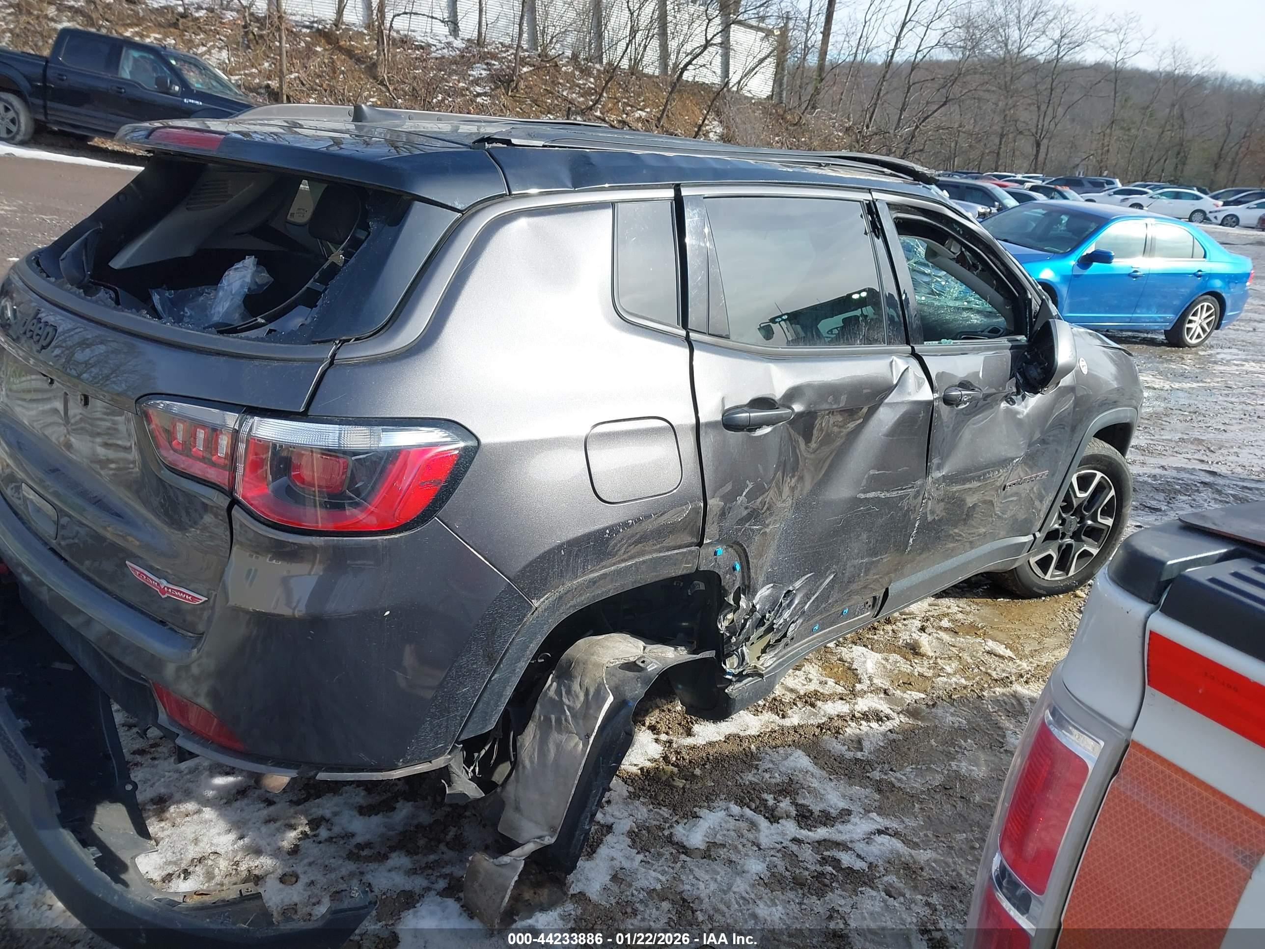 JEEP COMPASS image 4