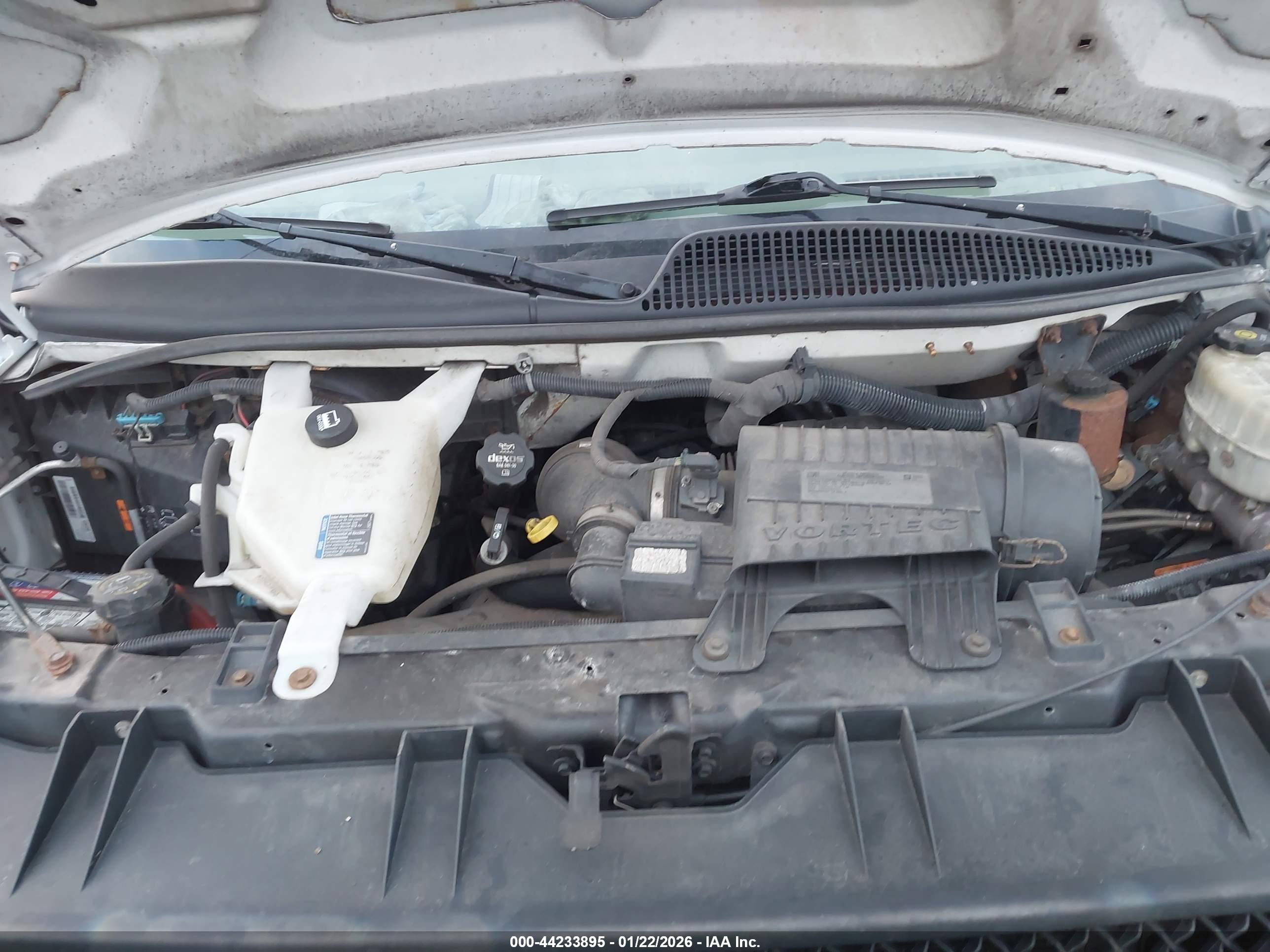 CHEVROLET EXPRESS image 10
