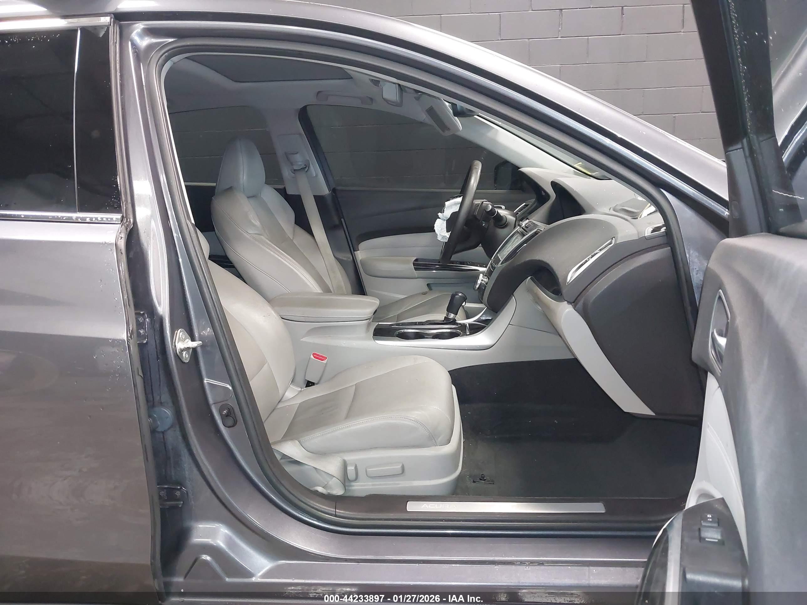 ACURA TLX image 5