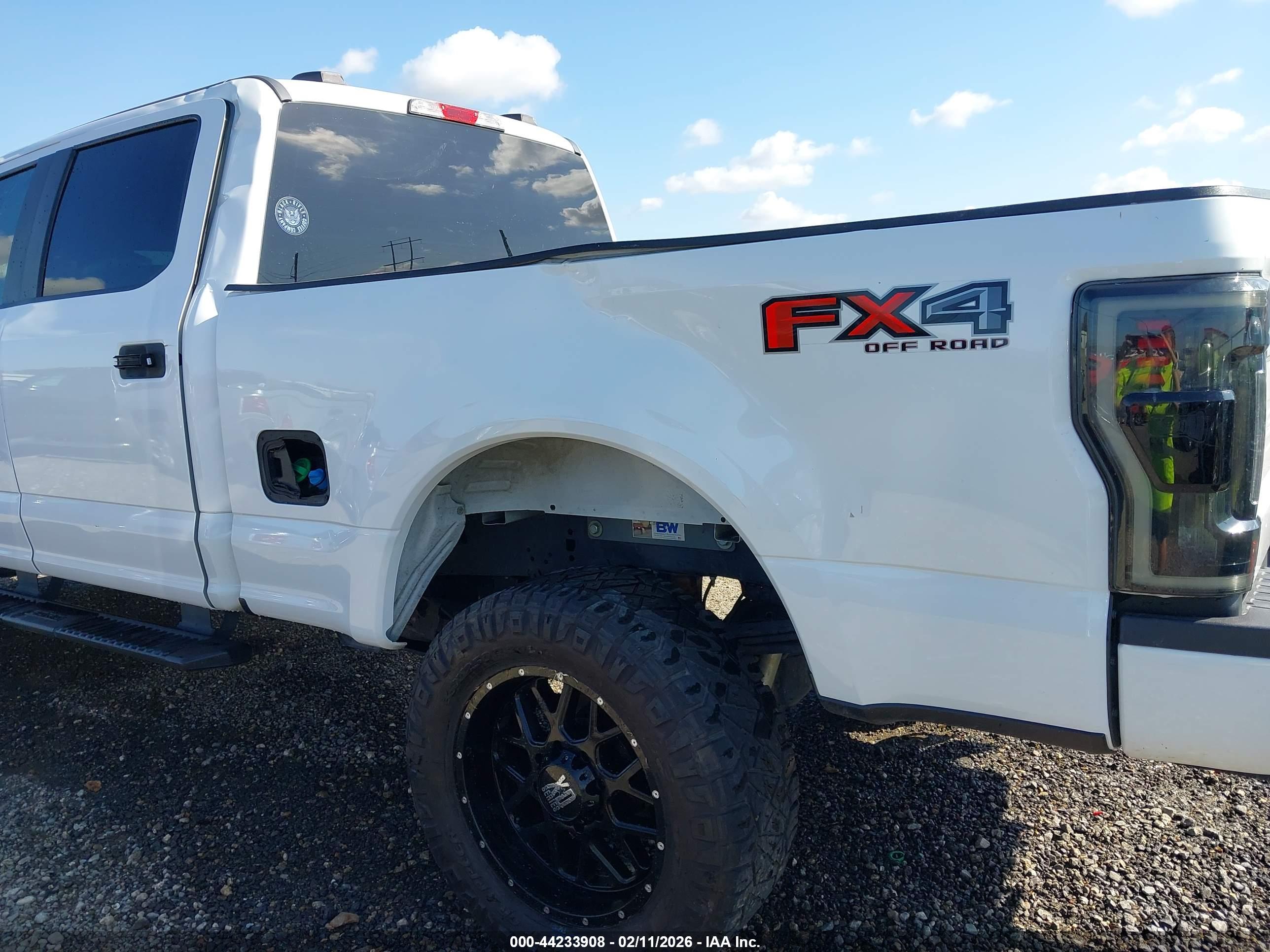 FORD F-250 image 6