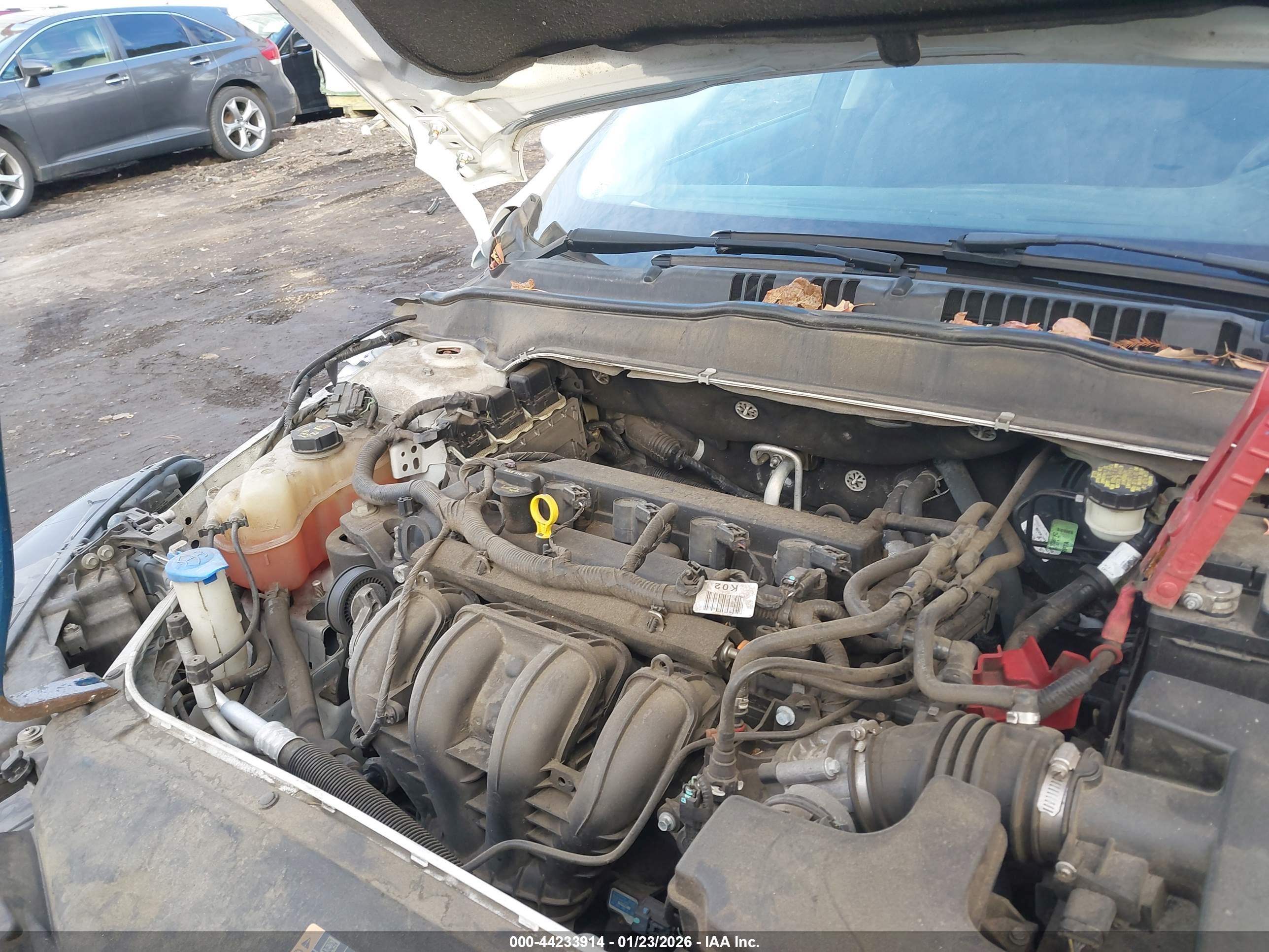 FORD FUSION image 10