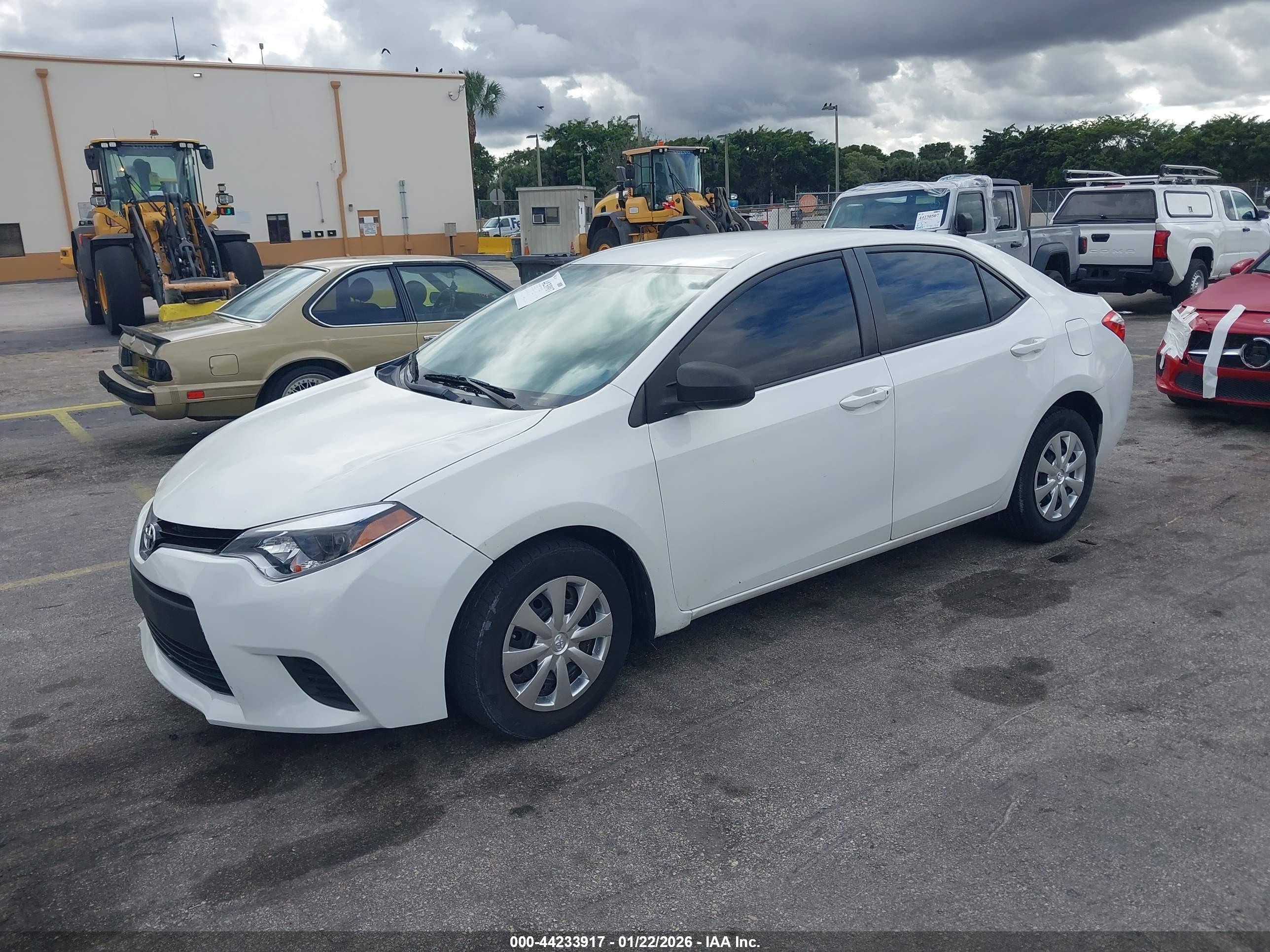 TOYOTA COROLLA image 2
