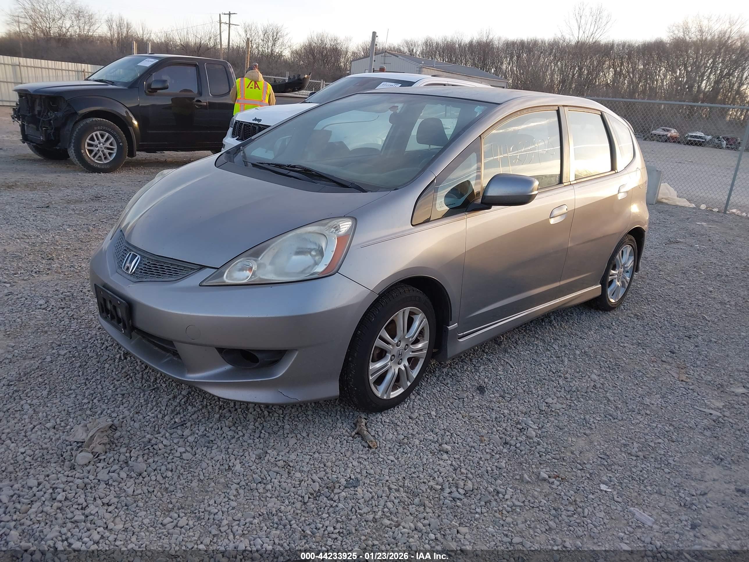 HONDA FIT image 2