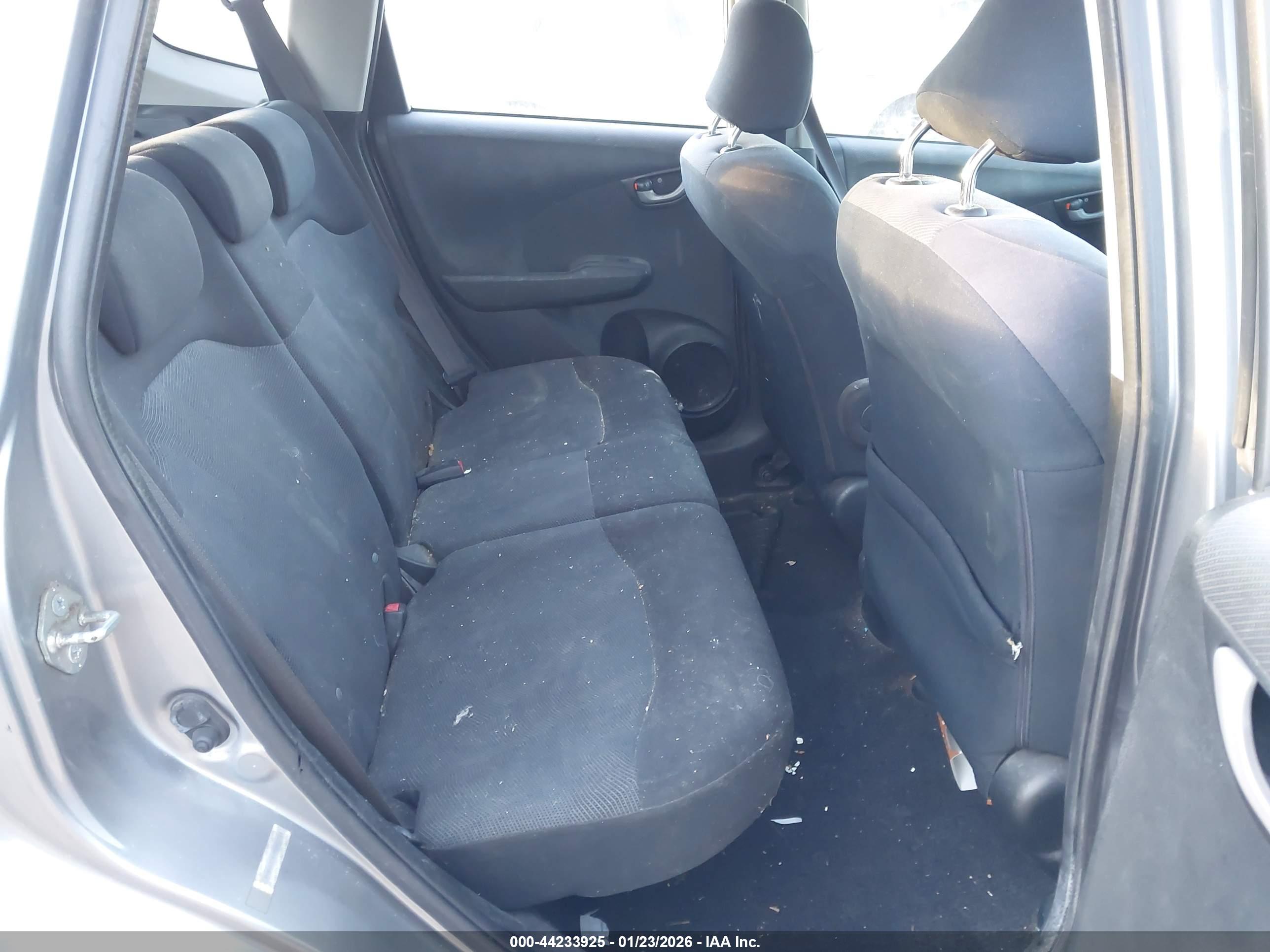 HONDA FIT image 8