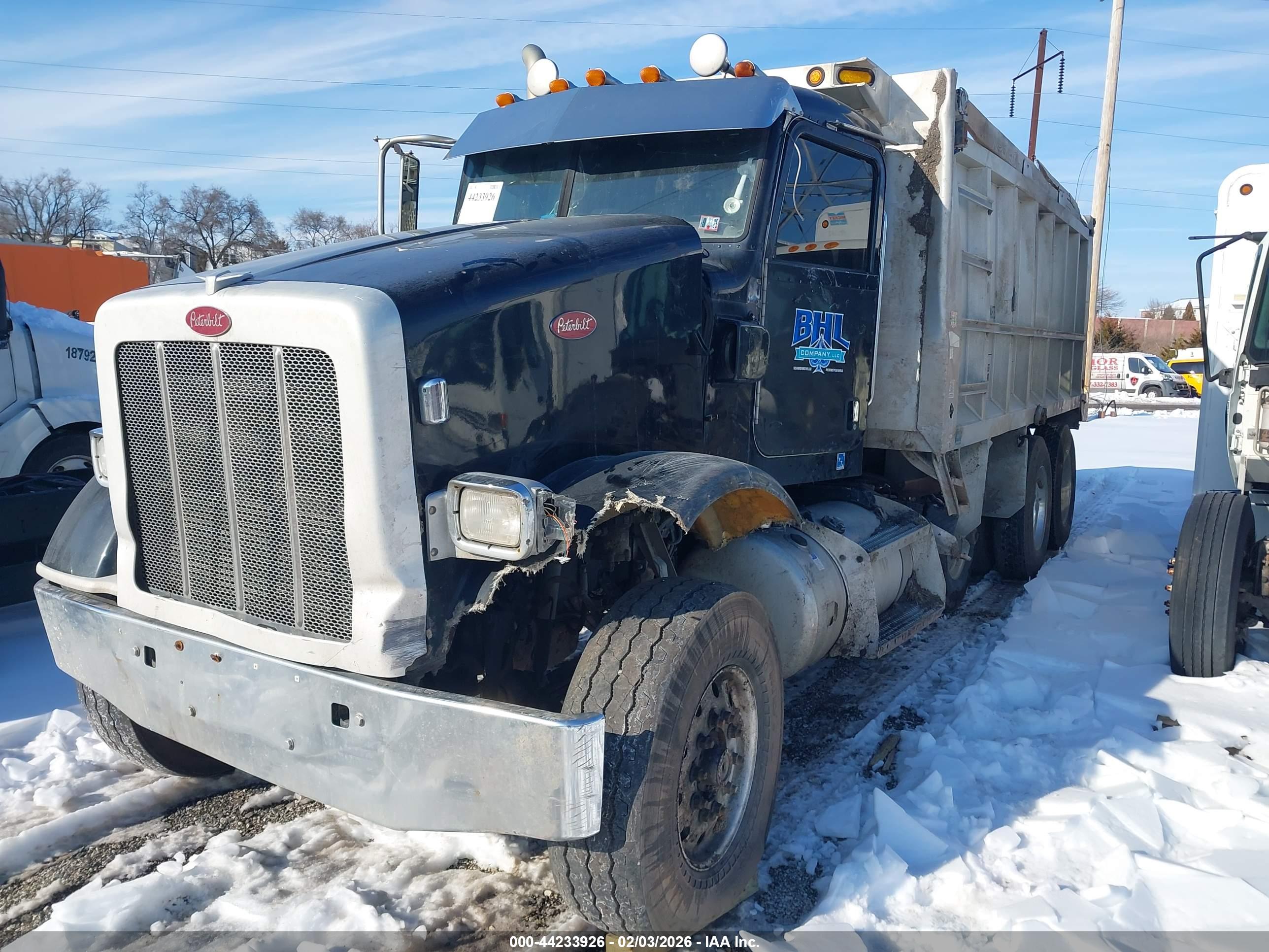 PETERBILT 365 image 2