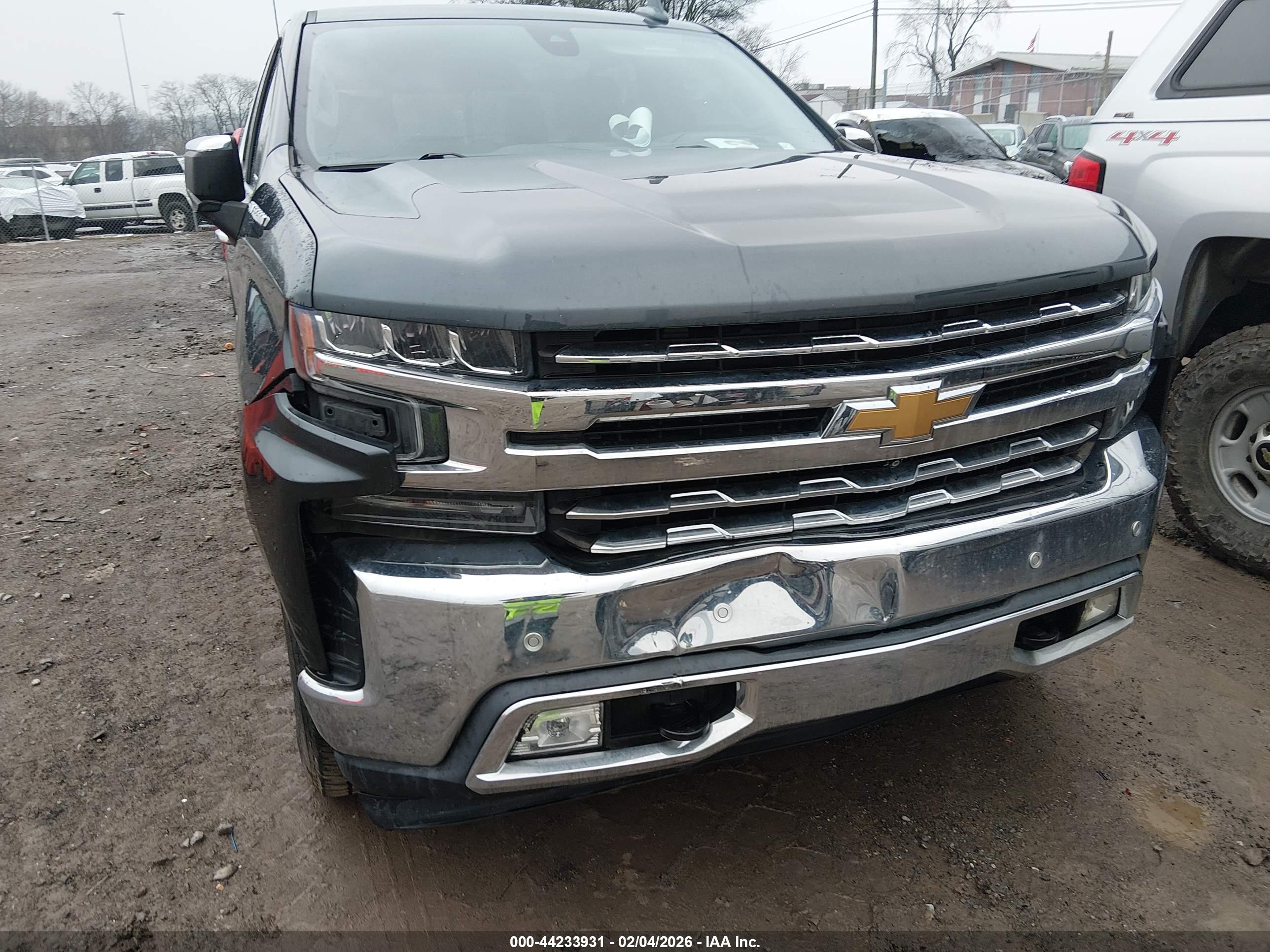 CHEVROLET SILVERADO image 6